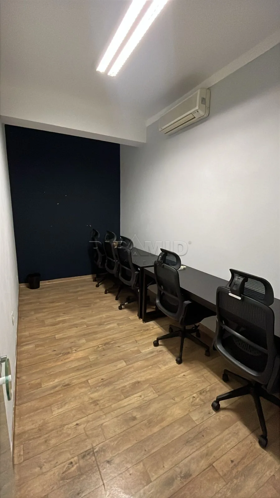 Alugar Comercial / Sala em Ribeir&atilde;o Preto R$ 2.680,00 - Foto 1