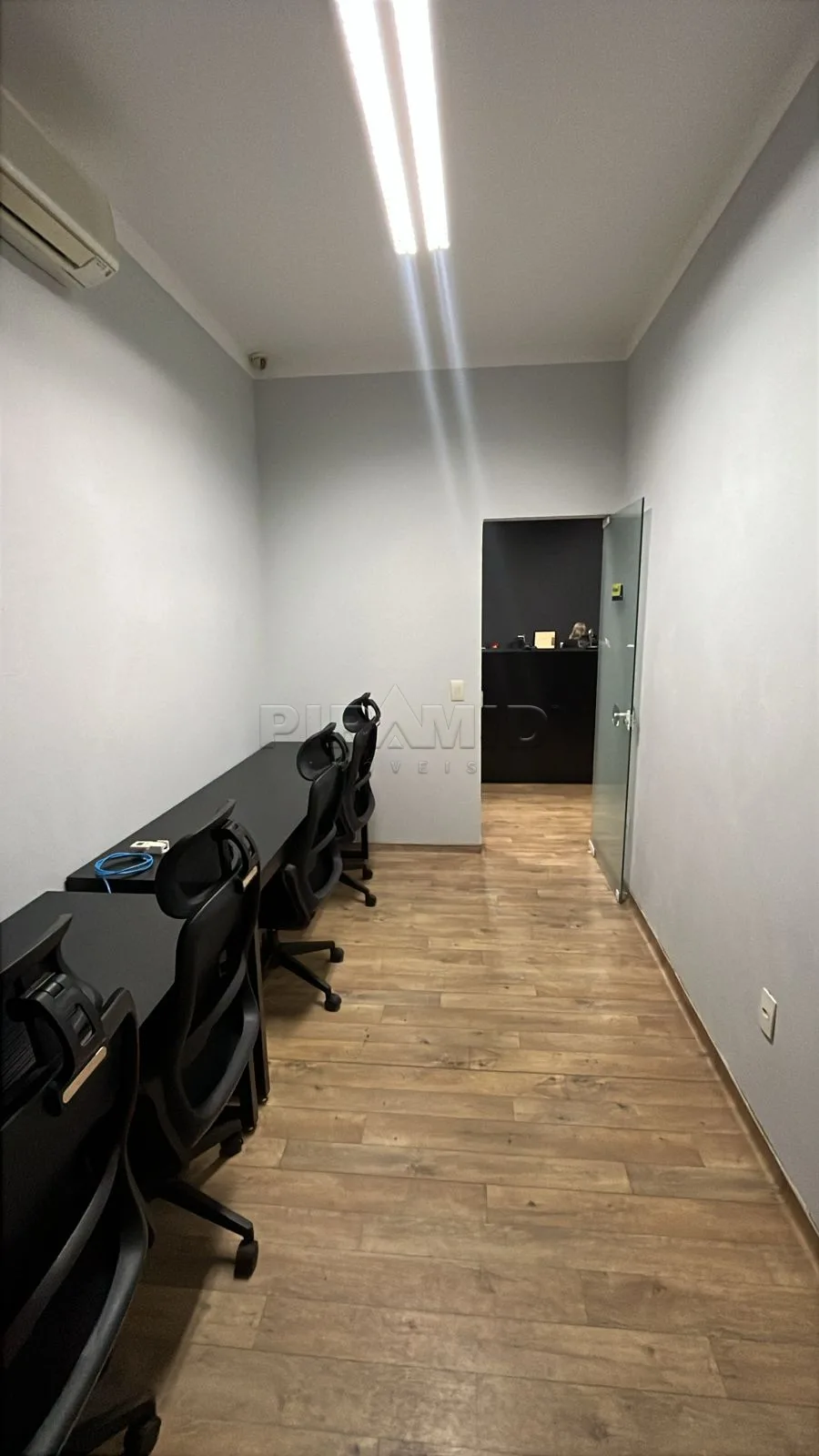 Alugar Comercial / Sala em Ribeir&atilde;o Preto R$ 2.680,00 - Foto 2