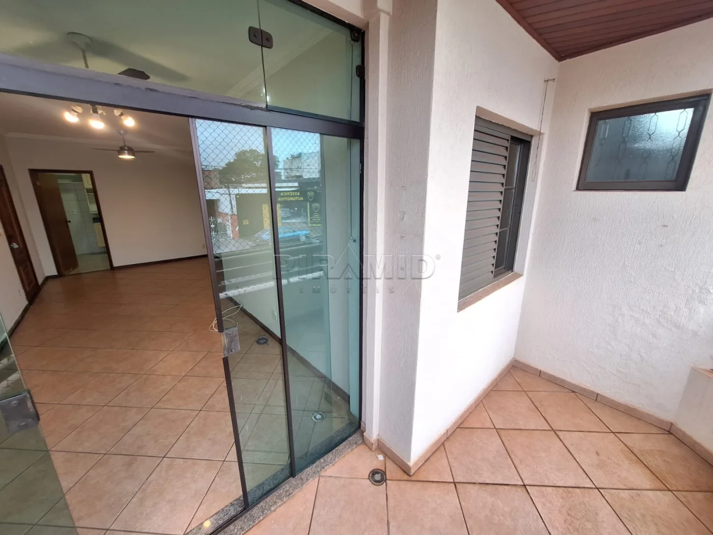 Alugar Apartamento / Padr&atilde;o em Ribeir&atilde;o Preto R$ 2.000,00 - Foto 3