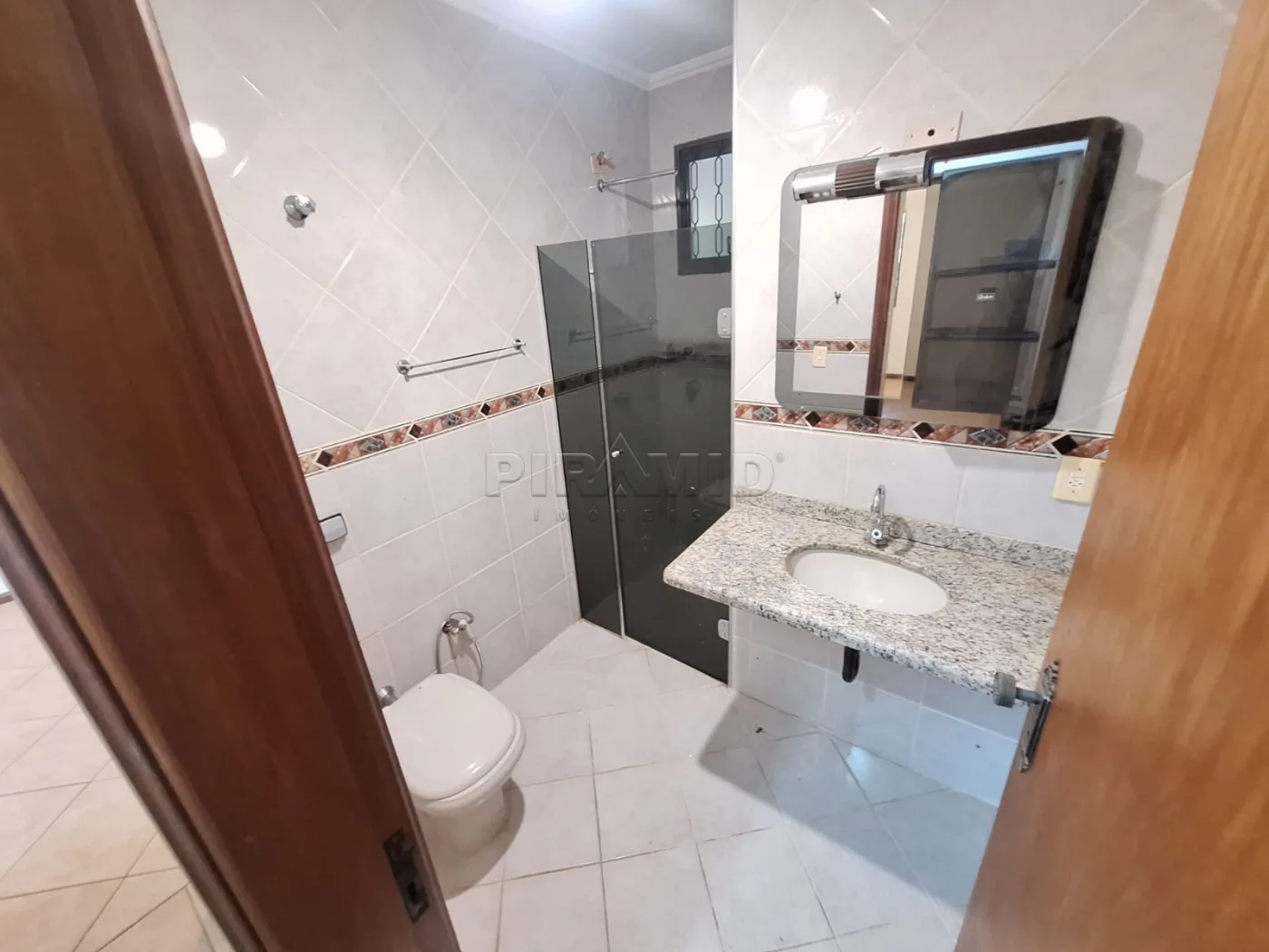 Alugar Apartamento / Padr&atilde;o em Ribeir&atilde;o Preto R$ 2.000,00 - Foto 4