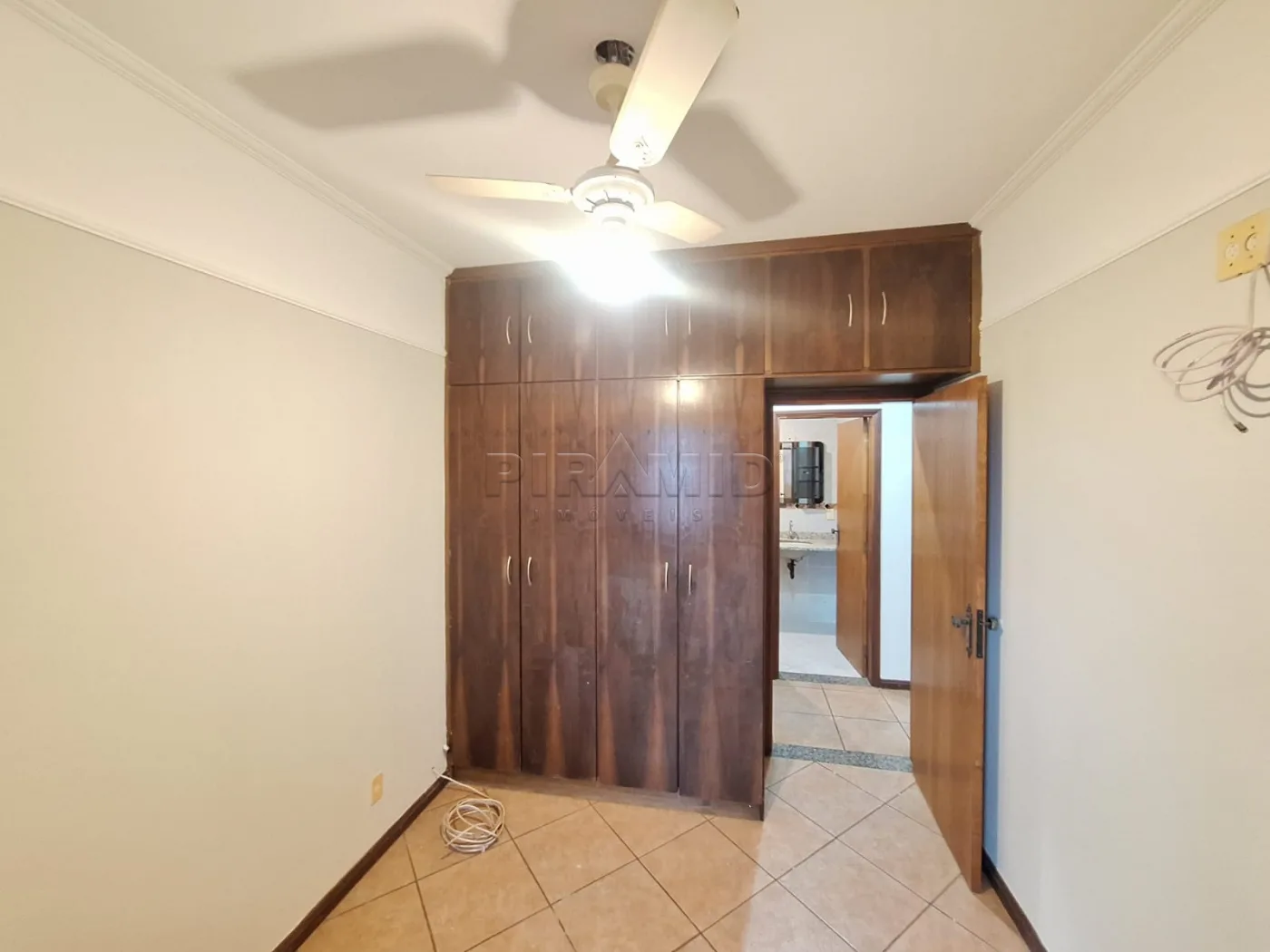 Alugar Apartamento / Padr&atilde;o em Ribeir&atilde;o Preto R$ 2.000,00 - Foto 6