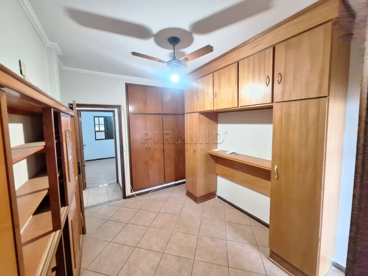 Alugar Apartamento / Padr&atilde;o em Ribeir&atilde;o Preto R$ 2.000,00 - Foto 9