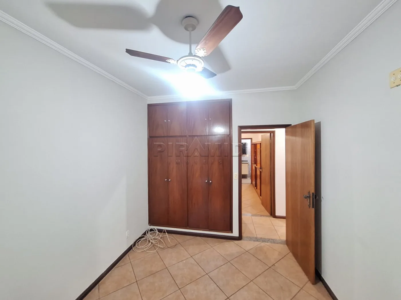 Alugar Apartamento / Padr&atilde;o em Ribeir&atilde;o Preto R$ 2.000,00 - Foto 11