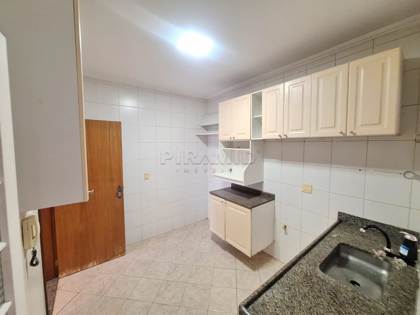Alugar Apartamento / Padr&atilde;o em Ribeir&atilde;o Preto R$ 2.000,00 - Foto 14