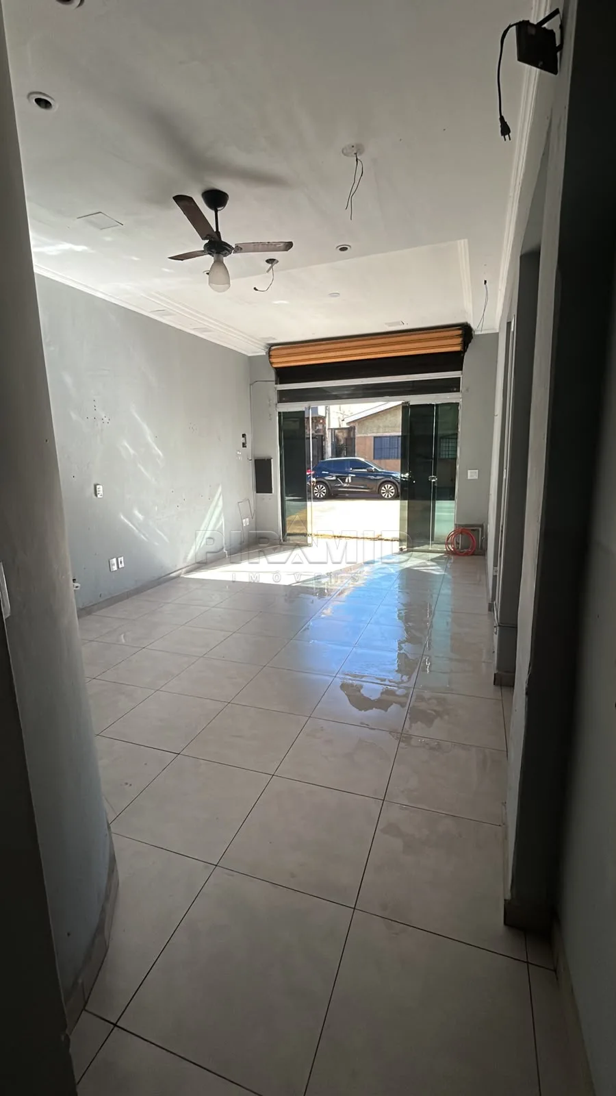 Alugar Comercial / Sal&atilde;o em Ribeir&atilde;o Preto R$ 1.500,00 - Foto 2