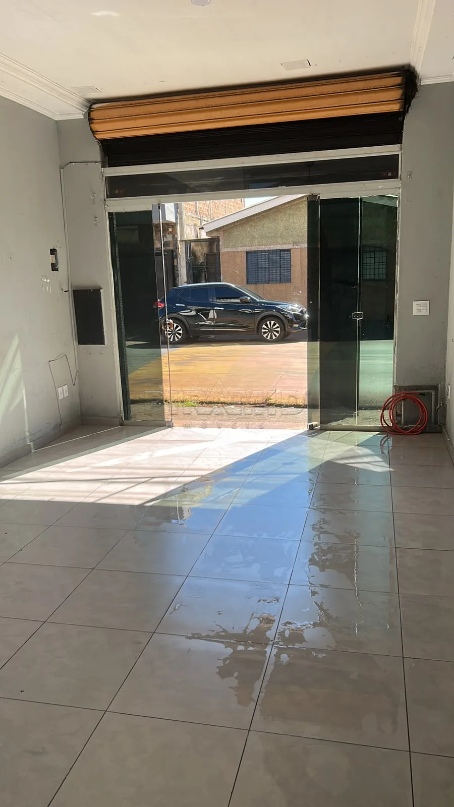Alugar Comercial / Sal&atilde;o em Ribeir&atilde;o Preto R$ 1.500,00 - Foto 3