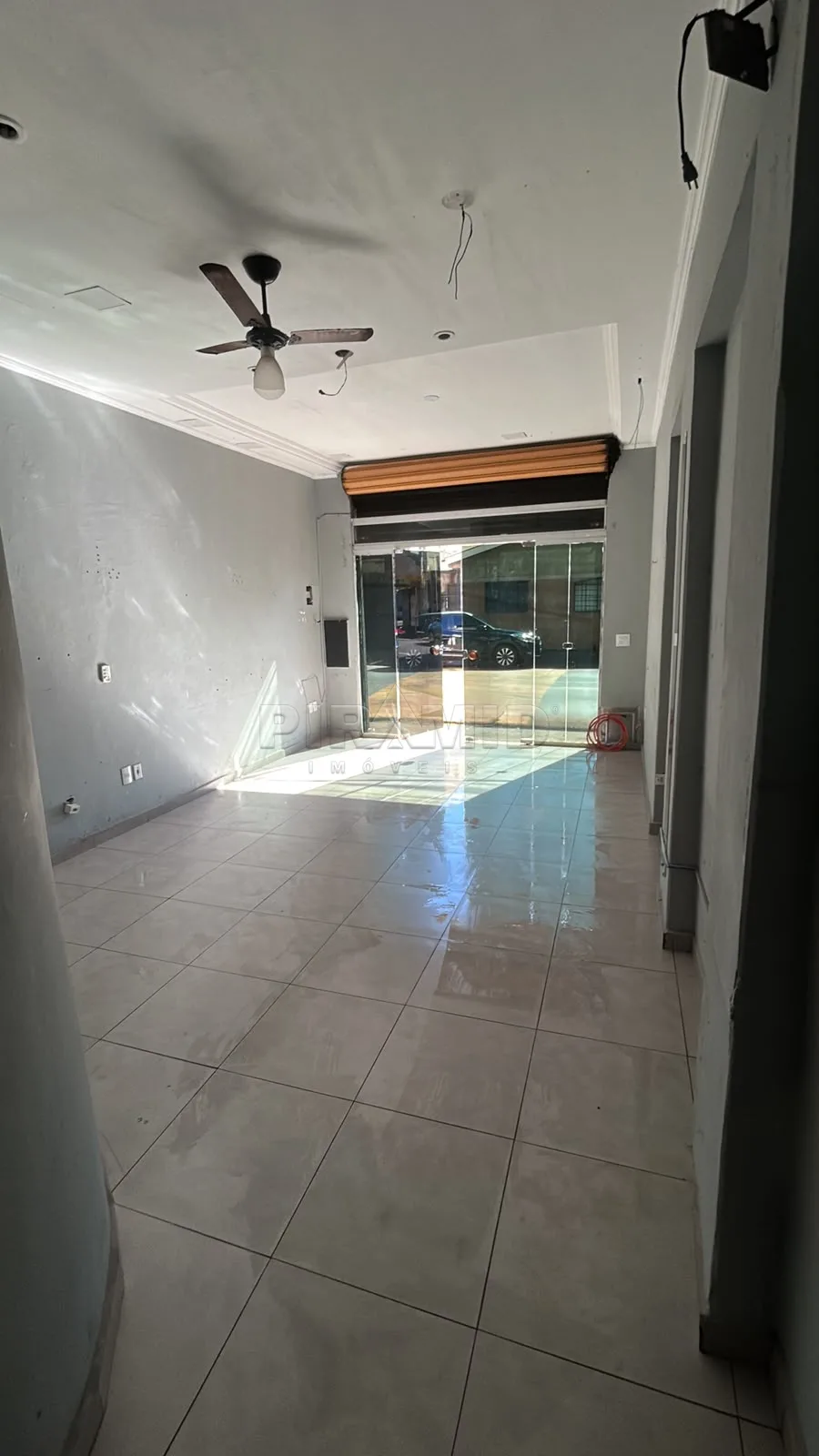 Alugar Comercial / Sal&atilde;o em Ribeir&atilde;o Preto R$ 1.500,00 - Foto 4