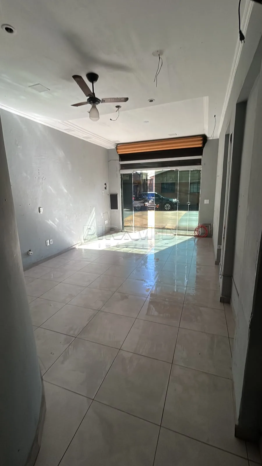 Alugar Comercial / Sal&atilde;o em Ribeir&atilde;o Preto R$ 1.500,00 - Foto 18