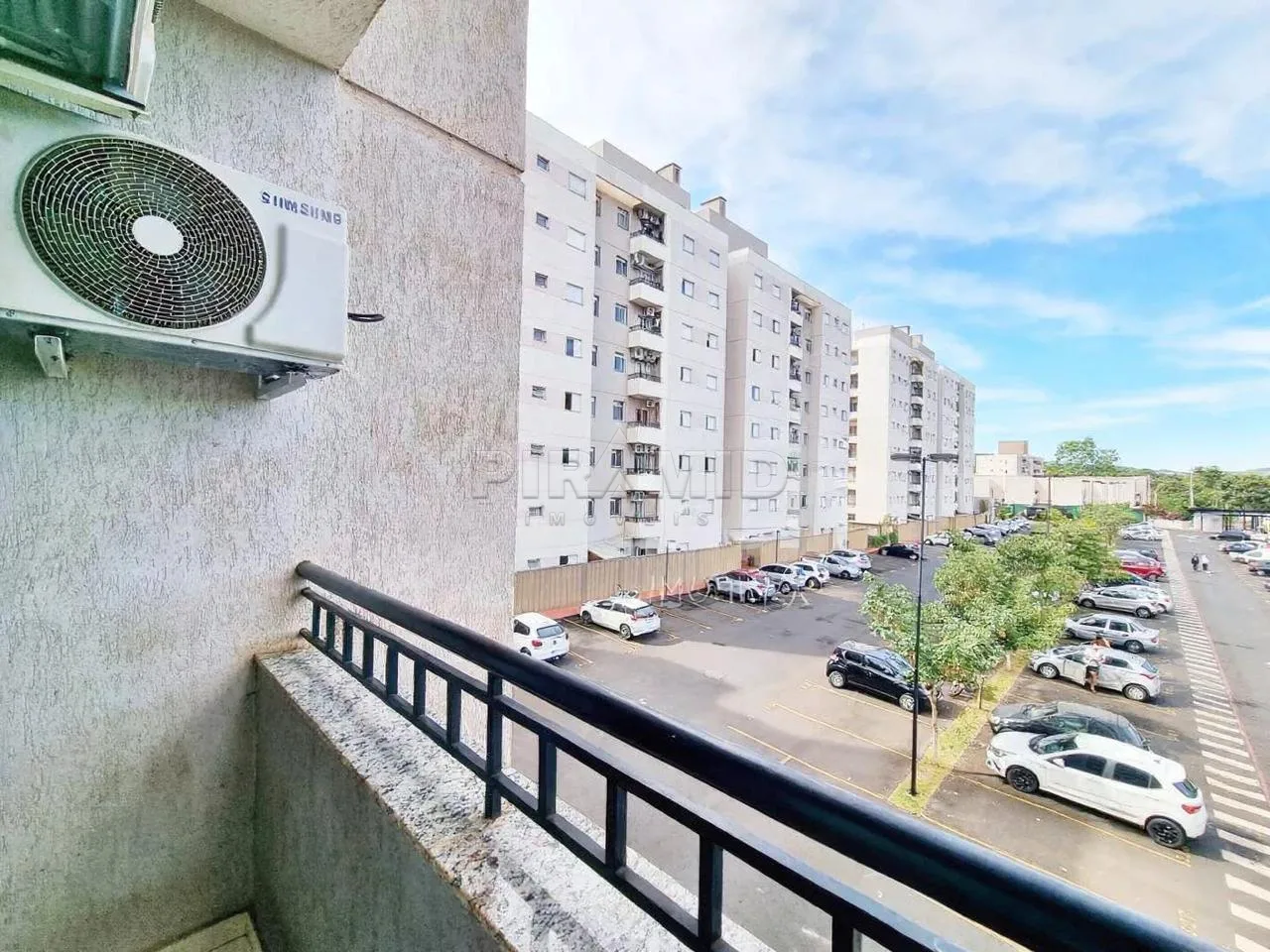 Alugar Apartamento / Padr&atilde;o em Ribeir&atilde;o Preto R$ 1.950,00 - Foto 2