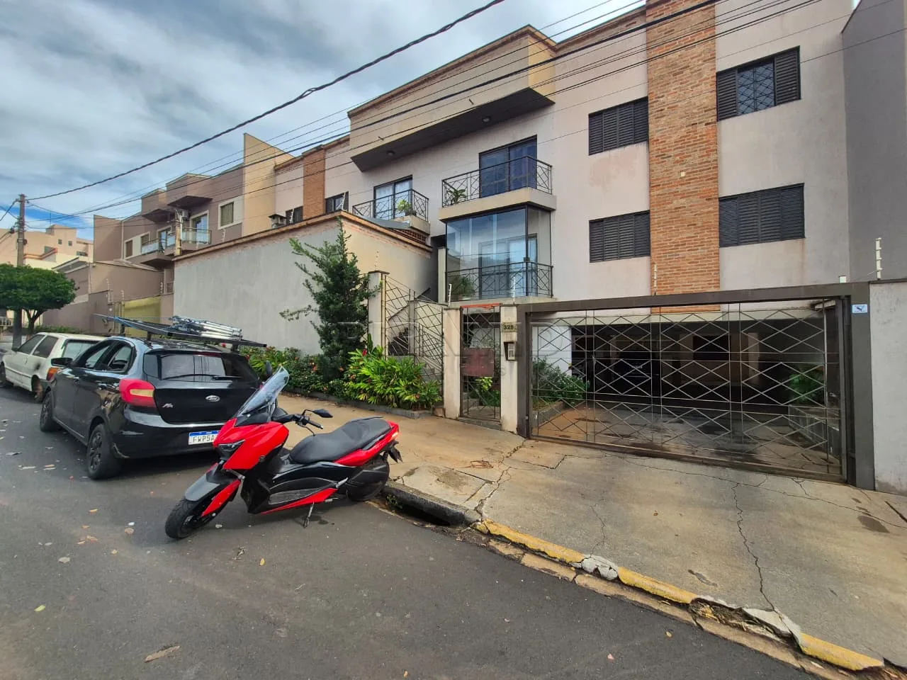 Alugar Apartamento / Padr&atilde;o em Ribeir&atilde;o Preto R$ 2.300,00 - Foto 1