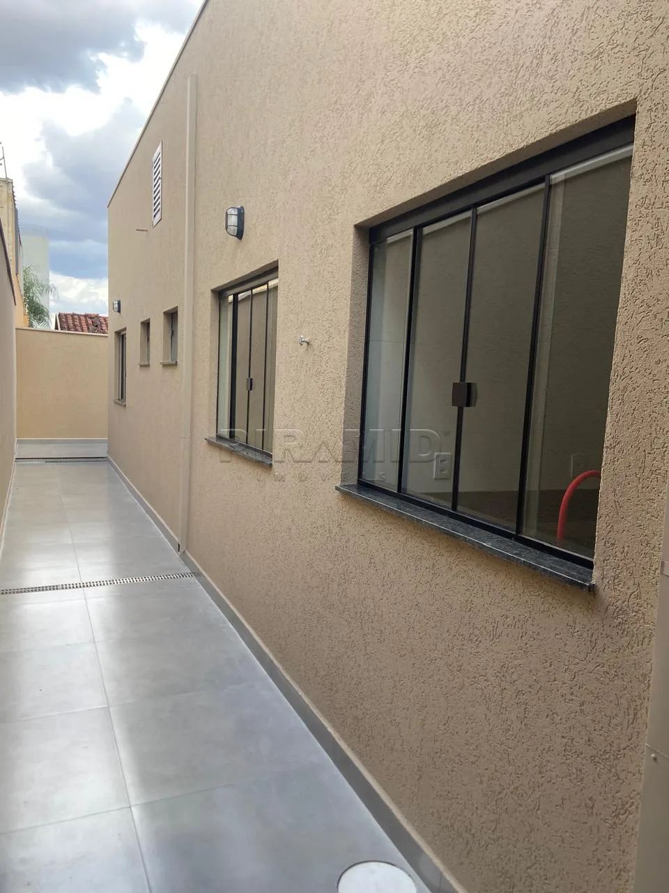 Alugar Casa / Padr&atilde;o em Ribeir&atilde;o Preto R$ 2.700,00 - Foto 14