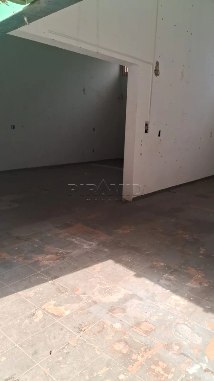 Alugar Comercial / Sal&atilde;o em Ribeir&atilde;o Preto R$ 1.500,00 - Foto 2