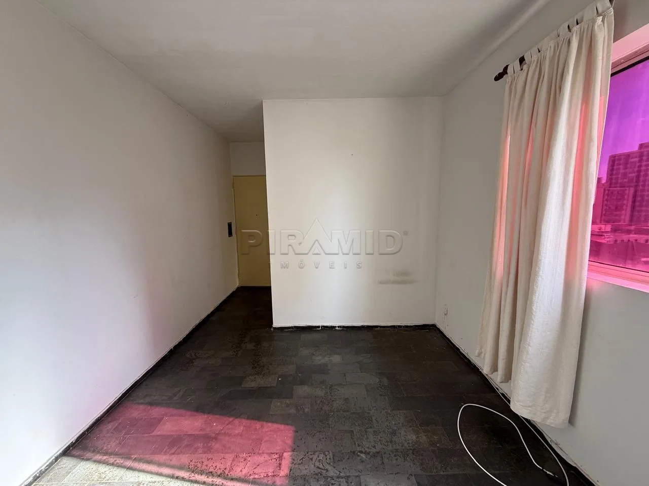 Comprar Apartamento / Padr&atilde;o em Ribeir&atilde;o Preto R$ 180.000,00 - Foto 1