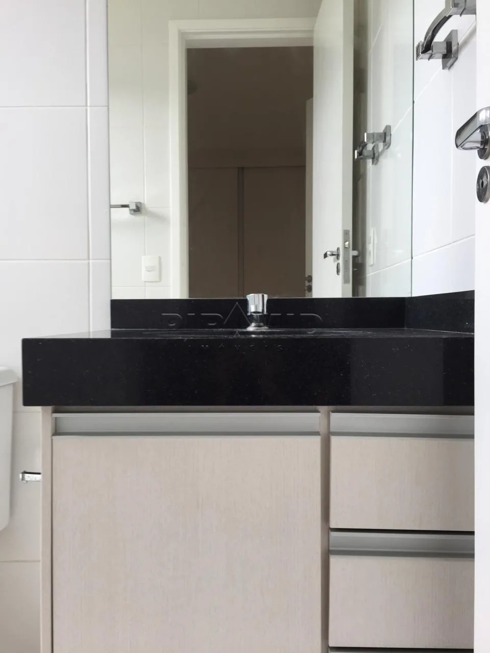 Alugar Apartamento / Padr&atilde;o em Ribeir&atilde;o Preto R$ 2.000,00 - Foto 13