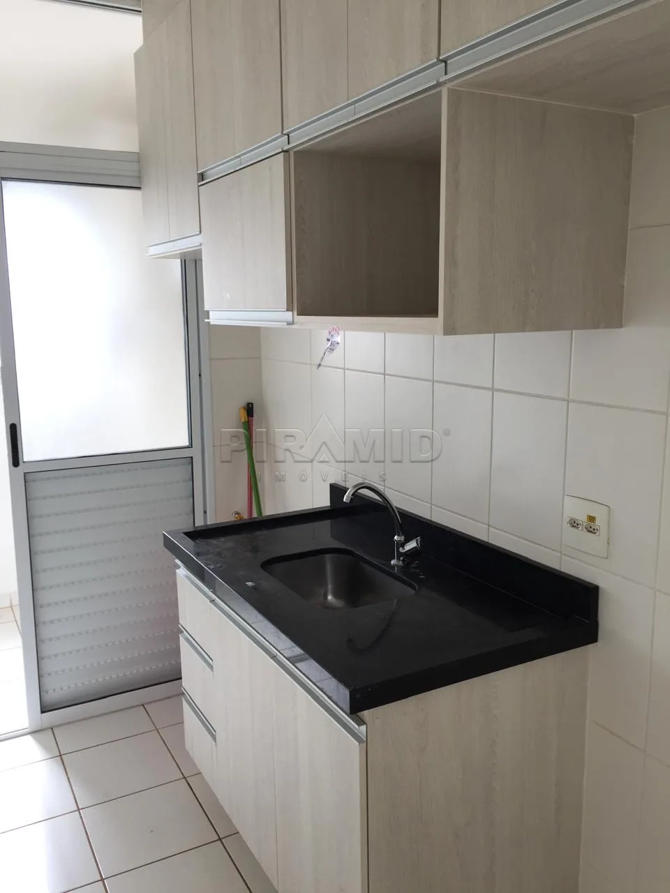 Alugar Apartamento / Padr&atilde;o em Ribeir&atilde;o Preto R$ 2.000,00 - Foto 17