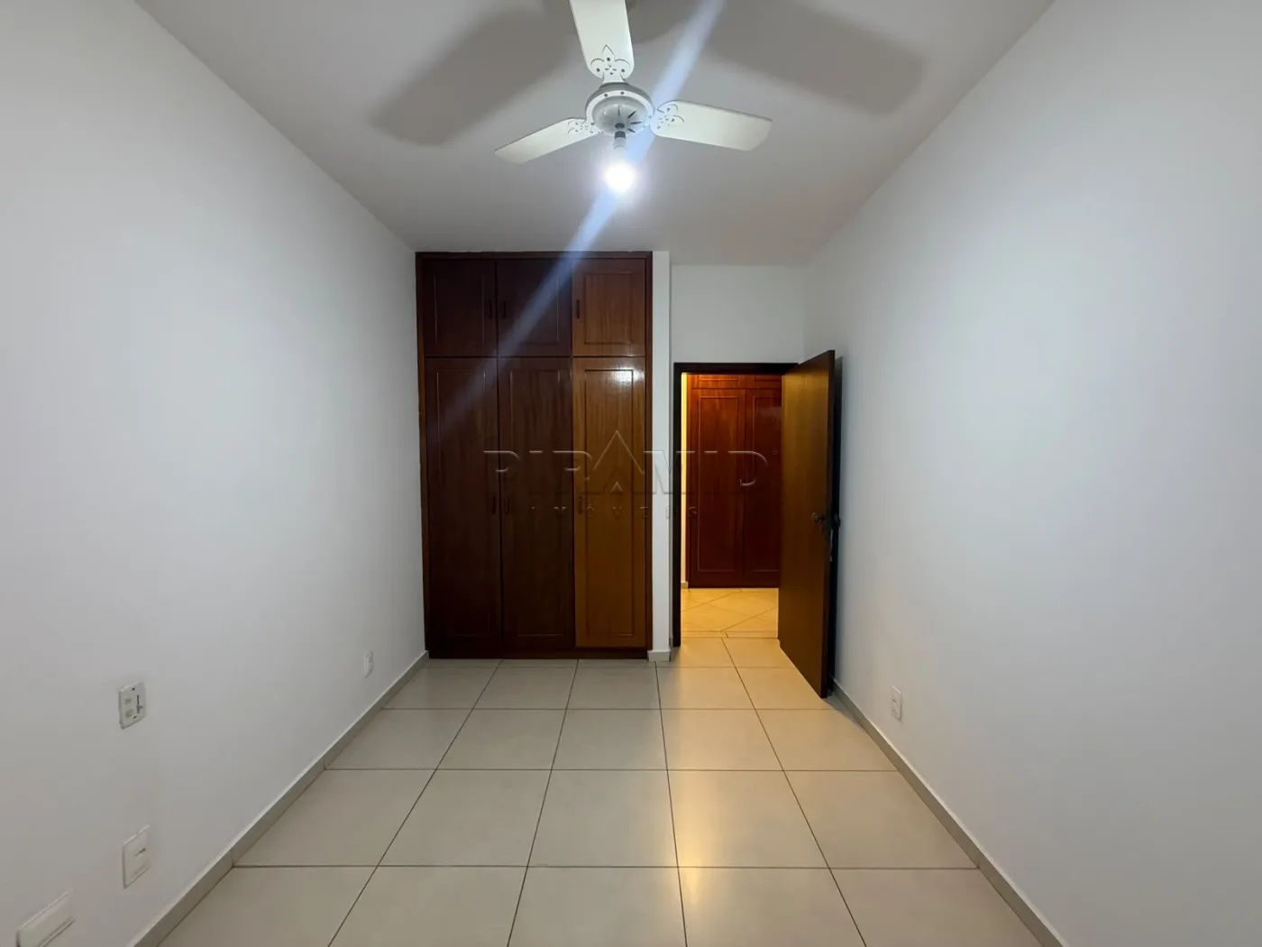 Alugar Apartamento / Padr&atilde;o em Ribeir&atilde;o Preto R$ 3.300,00 - Foto 11