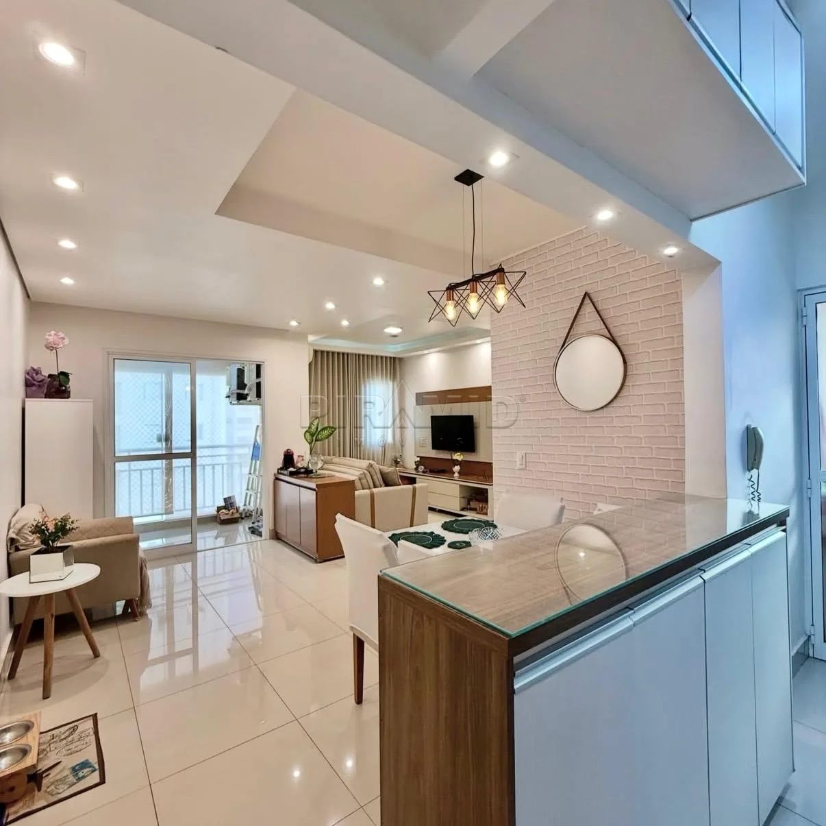 Comprar Apartamento / Padr&atilde;o em Ribeir&atilde;o Preto R$ 365.000,00 - Foto 1