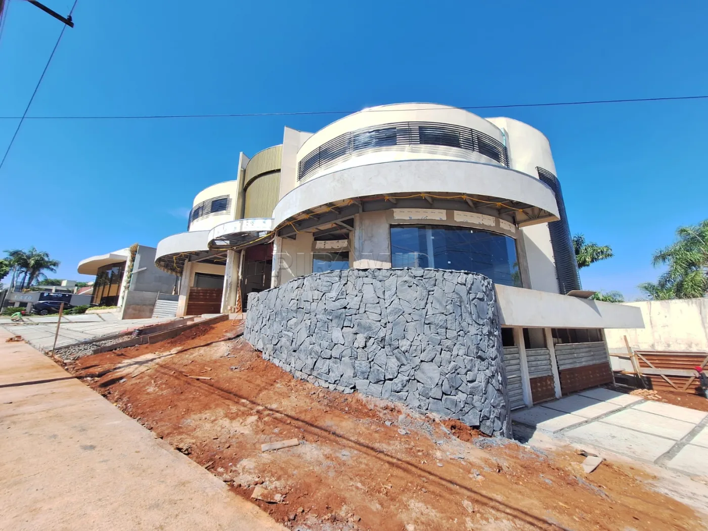 Alugar Comercial / Sal&atilde;o em Ribeir&atilde;o Preto R$ 32.000,00 - Foto 3