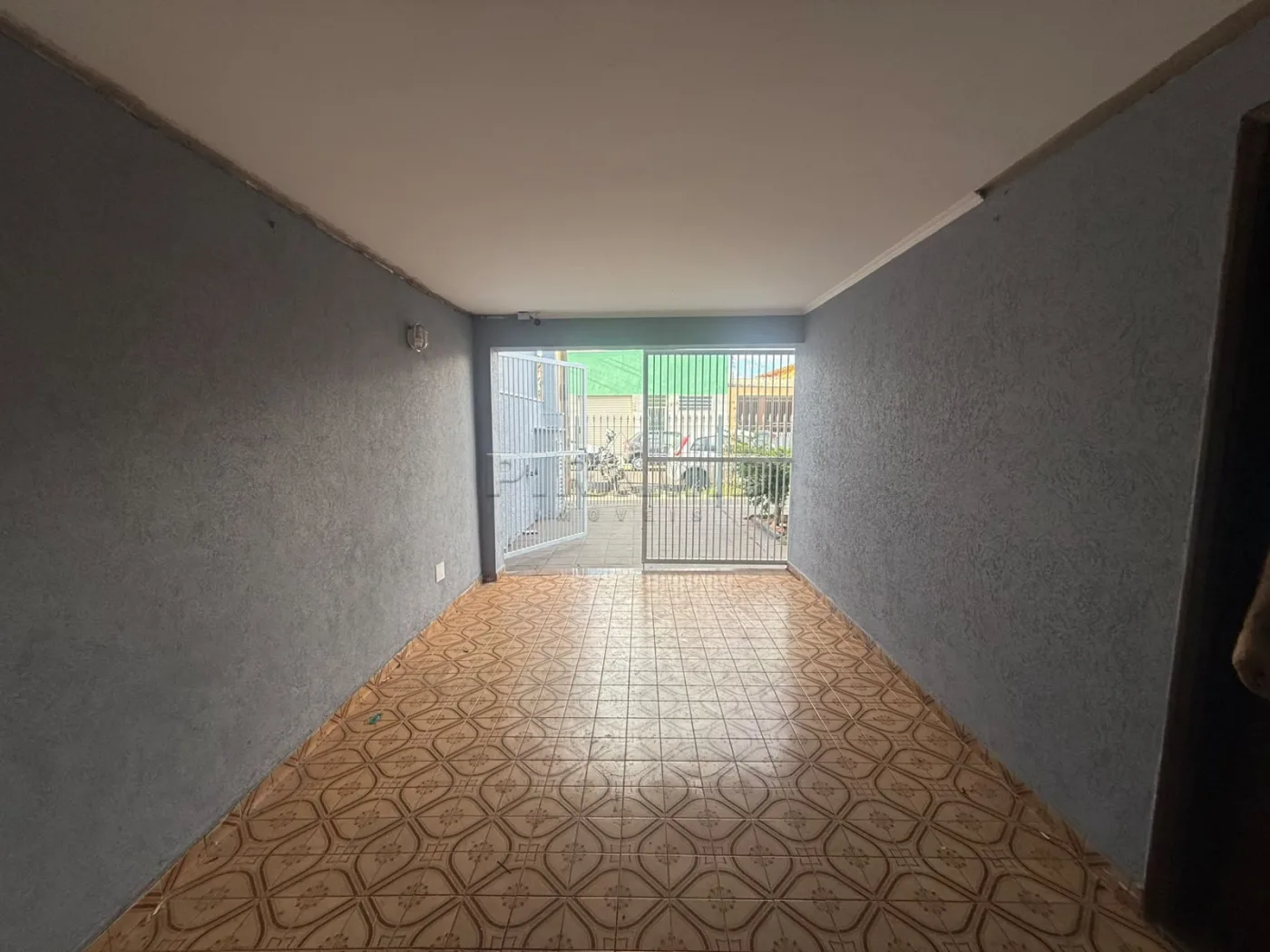 Alugar Casa / Padr&atilde;o em Ribeir&atilde;o Preto R$ 2.500,00 - Foto 1