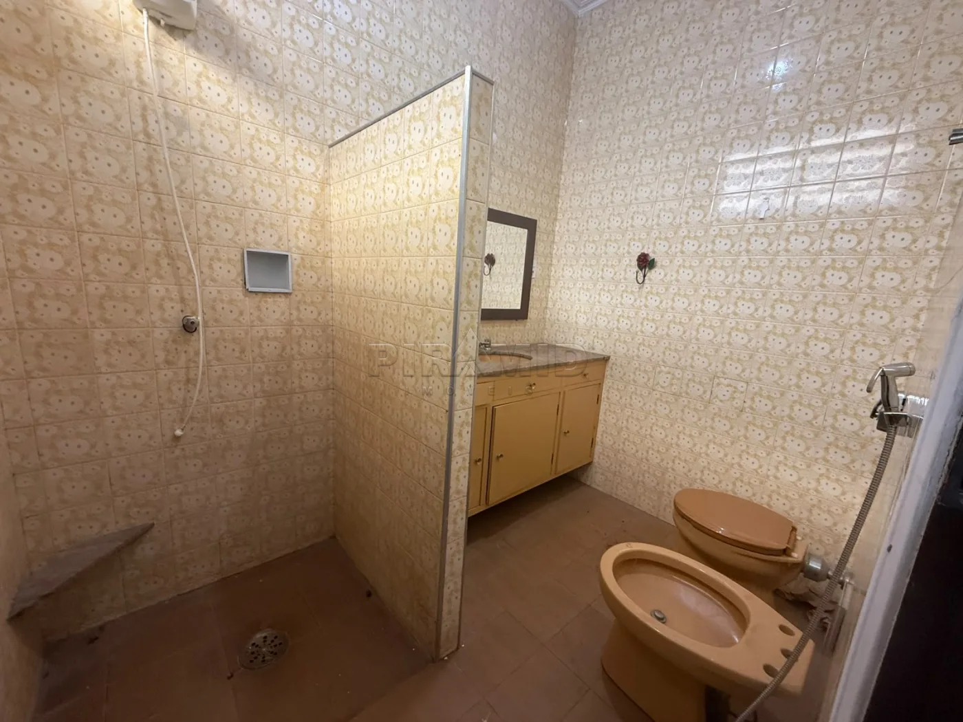 Alugar Casa / Padr&atilde;o em Ribeir&atilde;o Preto R$ 2.500,00 - Foto 9