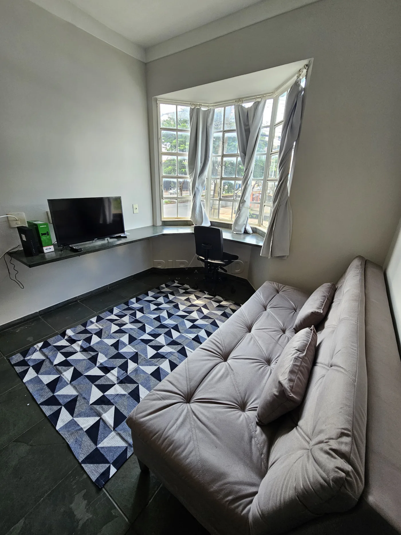 Comprar Apartamento / Padr&atilde;o em Ribeir&atilde;o Preto R$ 165.000,00 - Foto 2