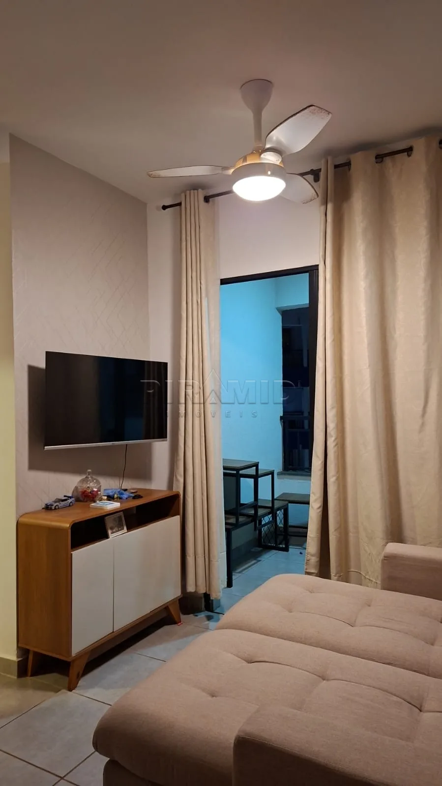 Alugar Apartamento / Padr&atilde;o em Ribeir&atilde;o Preto R$ 2.000,00 - Foto 4