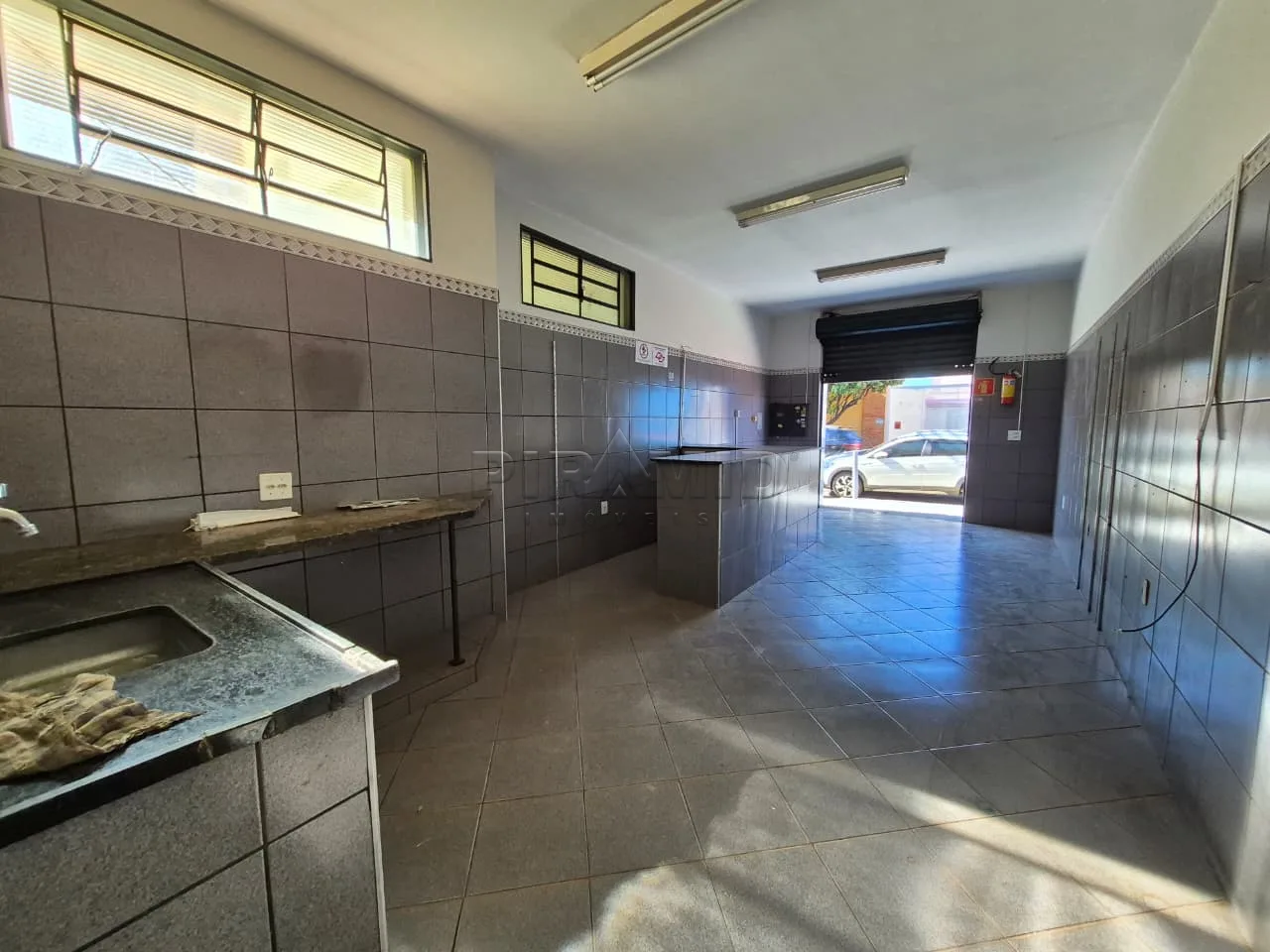 Alugar Comercial / Sal&atilde;o em Ribeir&atilde;o Preto R$ 2.800,00 - Foto 5