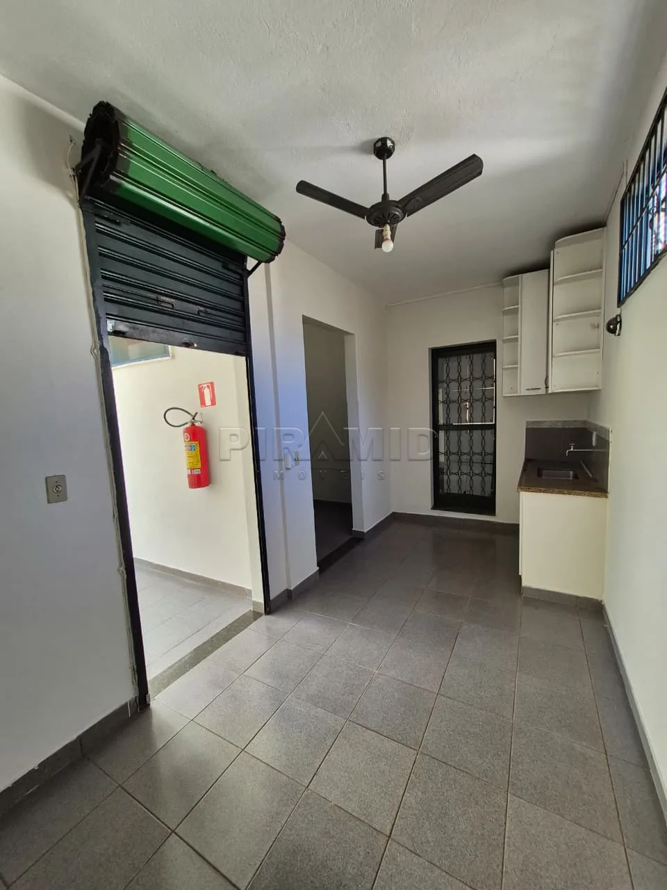 Alugar Comercial / Sal&atilde;o em Ribeir&atilde;o Preto R$ 2.800,00 - Foto 7