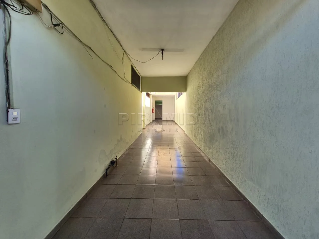 Alugar Comercial / Sal&atilde;o em Ribeir&atilde;o Preto R$ 2.800,00 - Foto 8