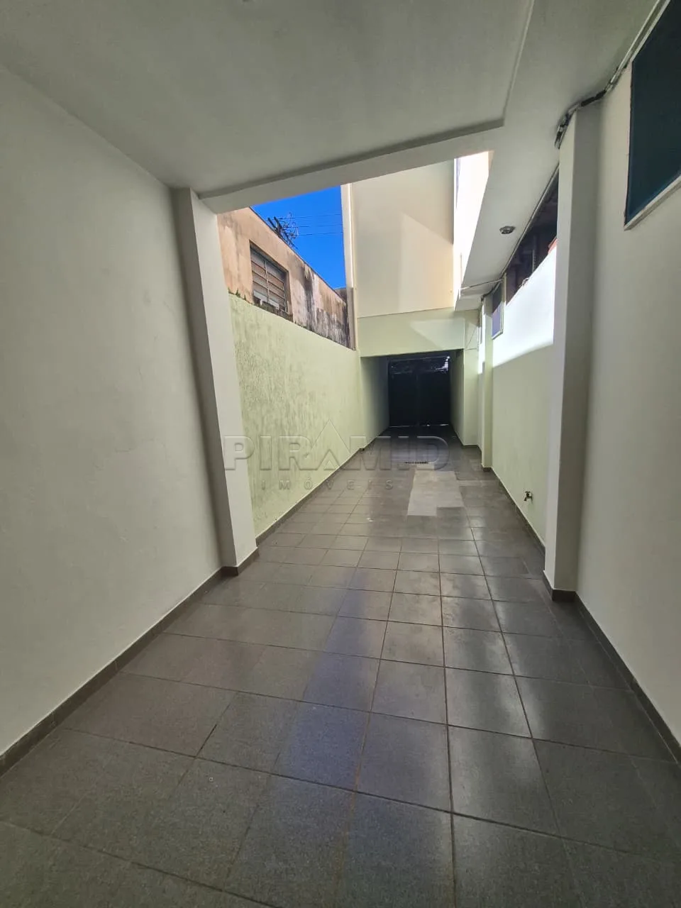 Alugar Comercial / Sal&atilde;o em Ribeir&atilde;o Preto R$ 2.800,00 - Foto 15