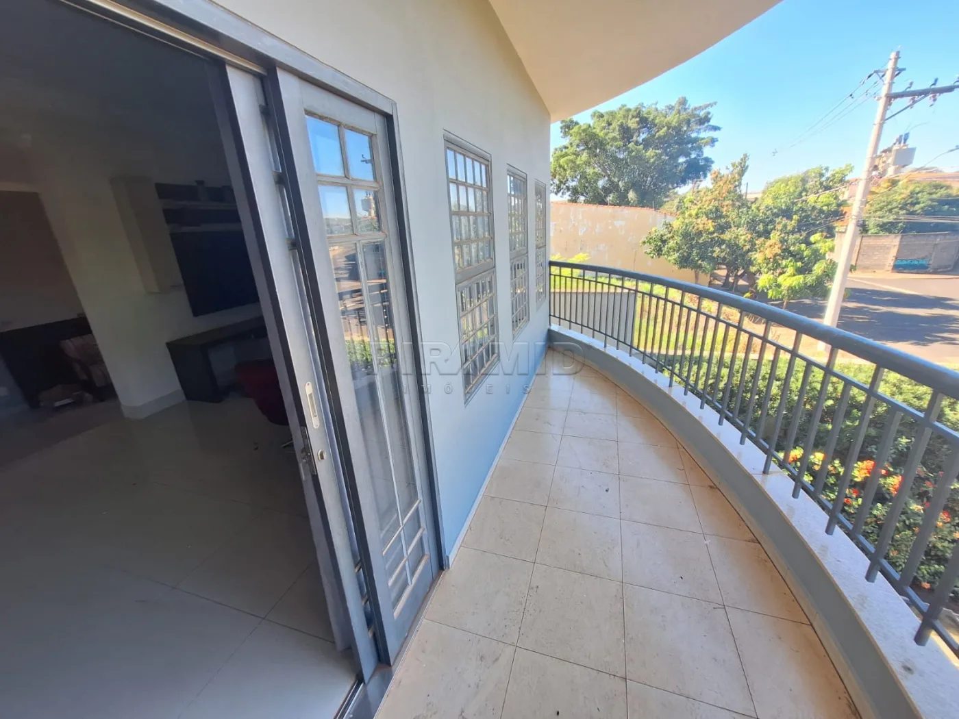 Alugar Casa / Padr&atilde;o em Ribeir&atilde;o Preto R$ 6.000,00 - Foto 3