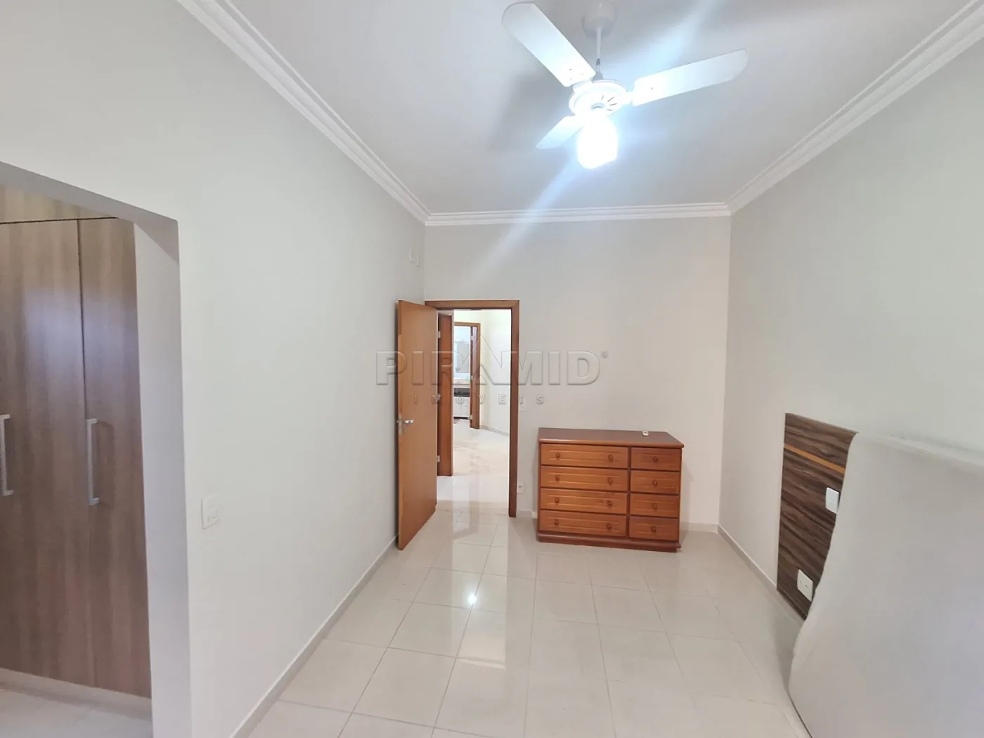 Alugar Casa / Padr&atilde;o em Ribeir&atilde;o Preto R$ 6.000,00 - Foto 13