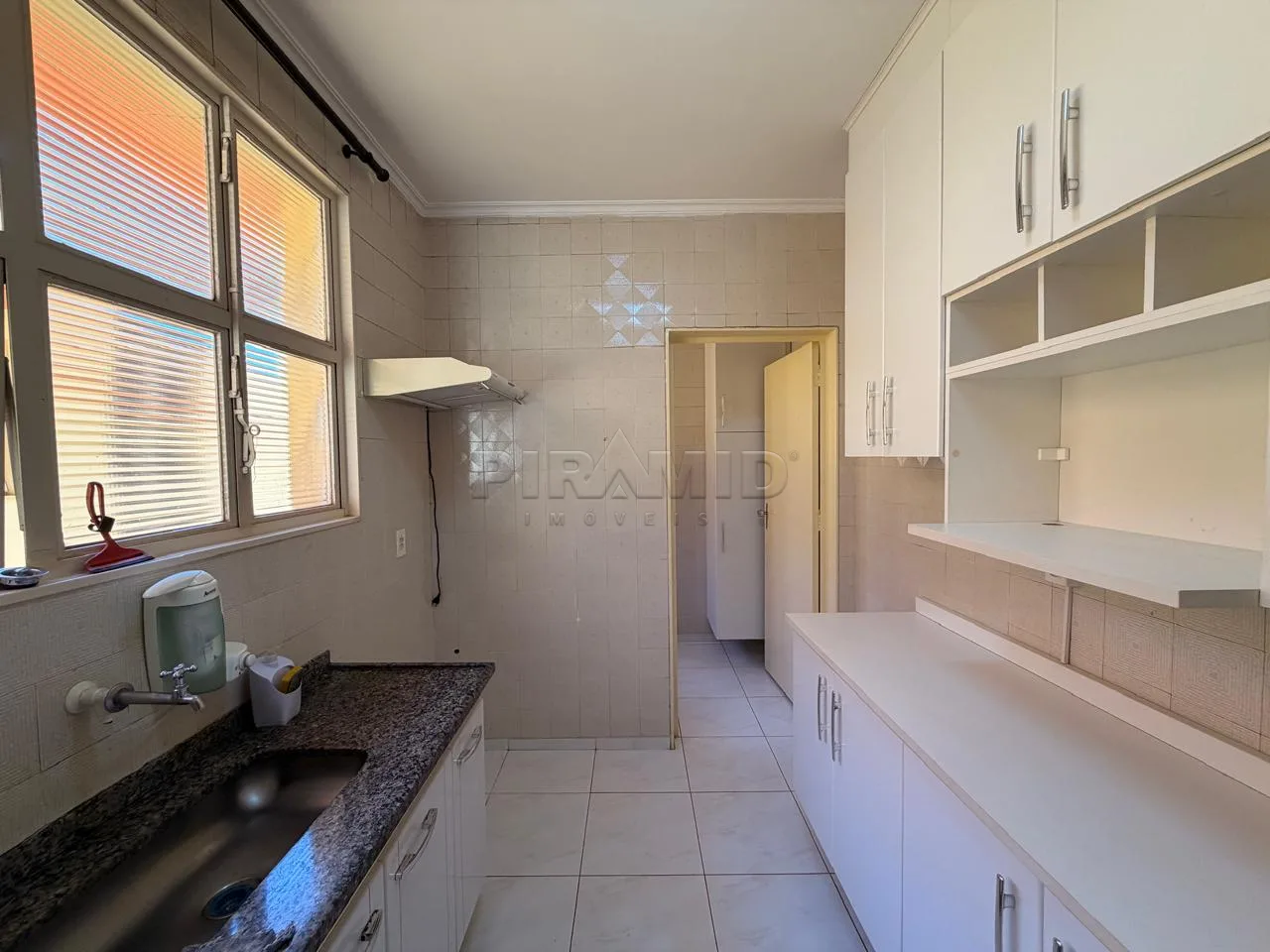 Alugar Apartamento / Padr&atilde;o em Ribeir&atilde;o Preto R$ 1.450,00 - Foto 7