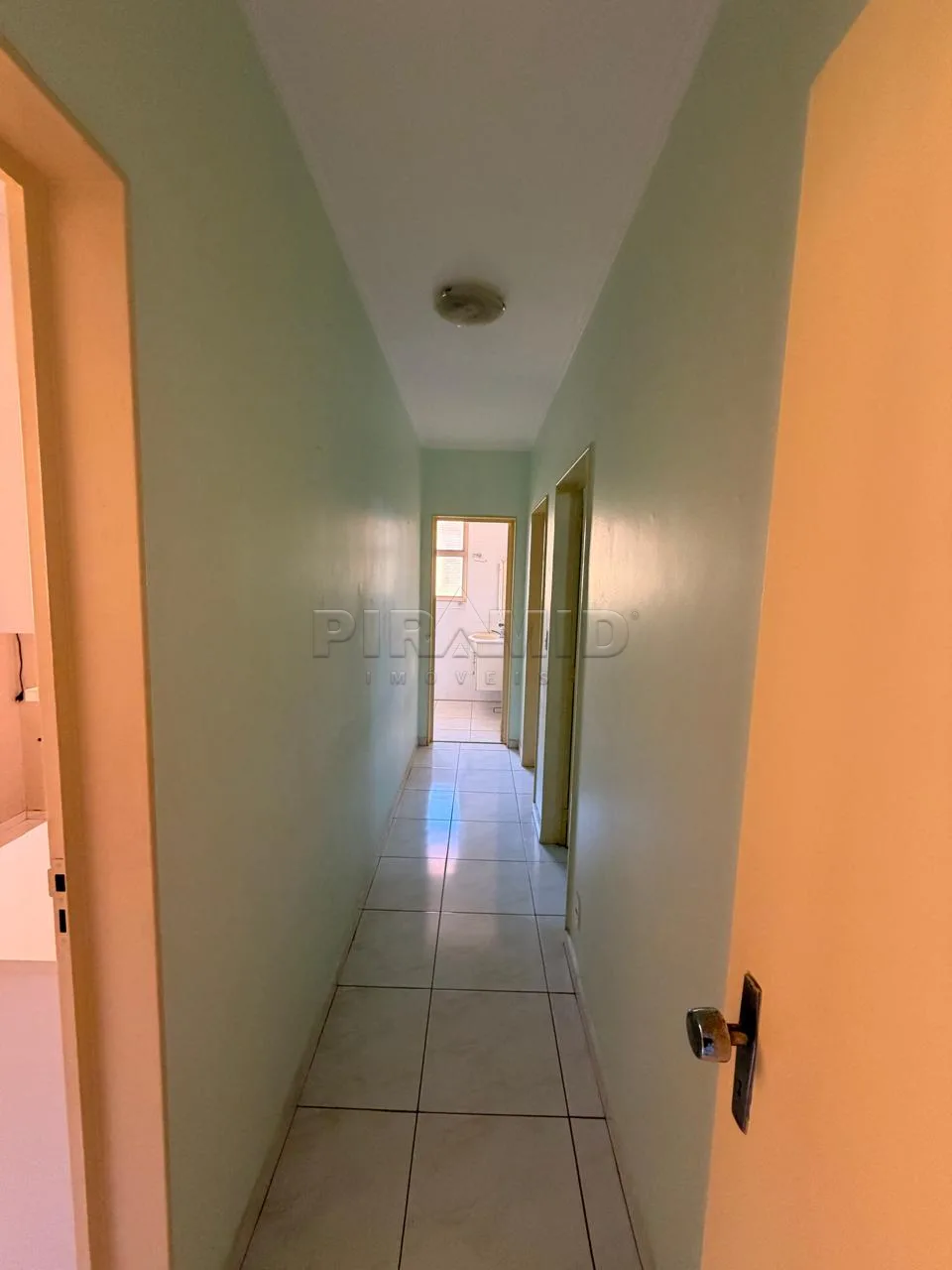 Alugar Apartamento / Padr&atilde;o em Ribeir&atilde;o Preto R$ 1.450,00 - Foto 11