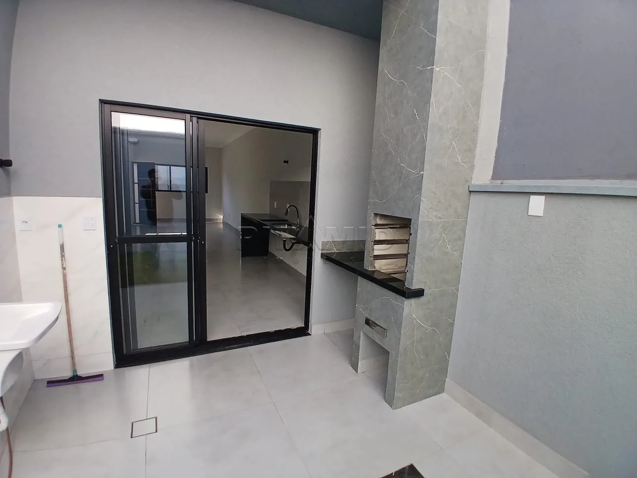 Comprar Casa / Padr&atilde;o em Ribeir&atilde;o Preto R$ 400.000,00 - Foto 4