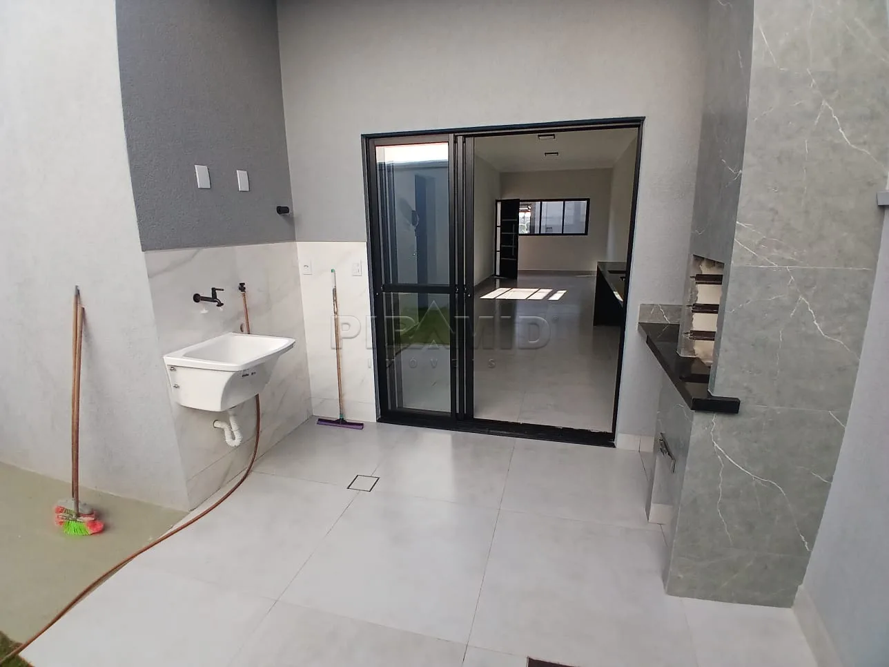 Comprar Casa / Padr&atilde;o em Ribeir&atilde;o Preto R$ 400.000,00 - Foto 5