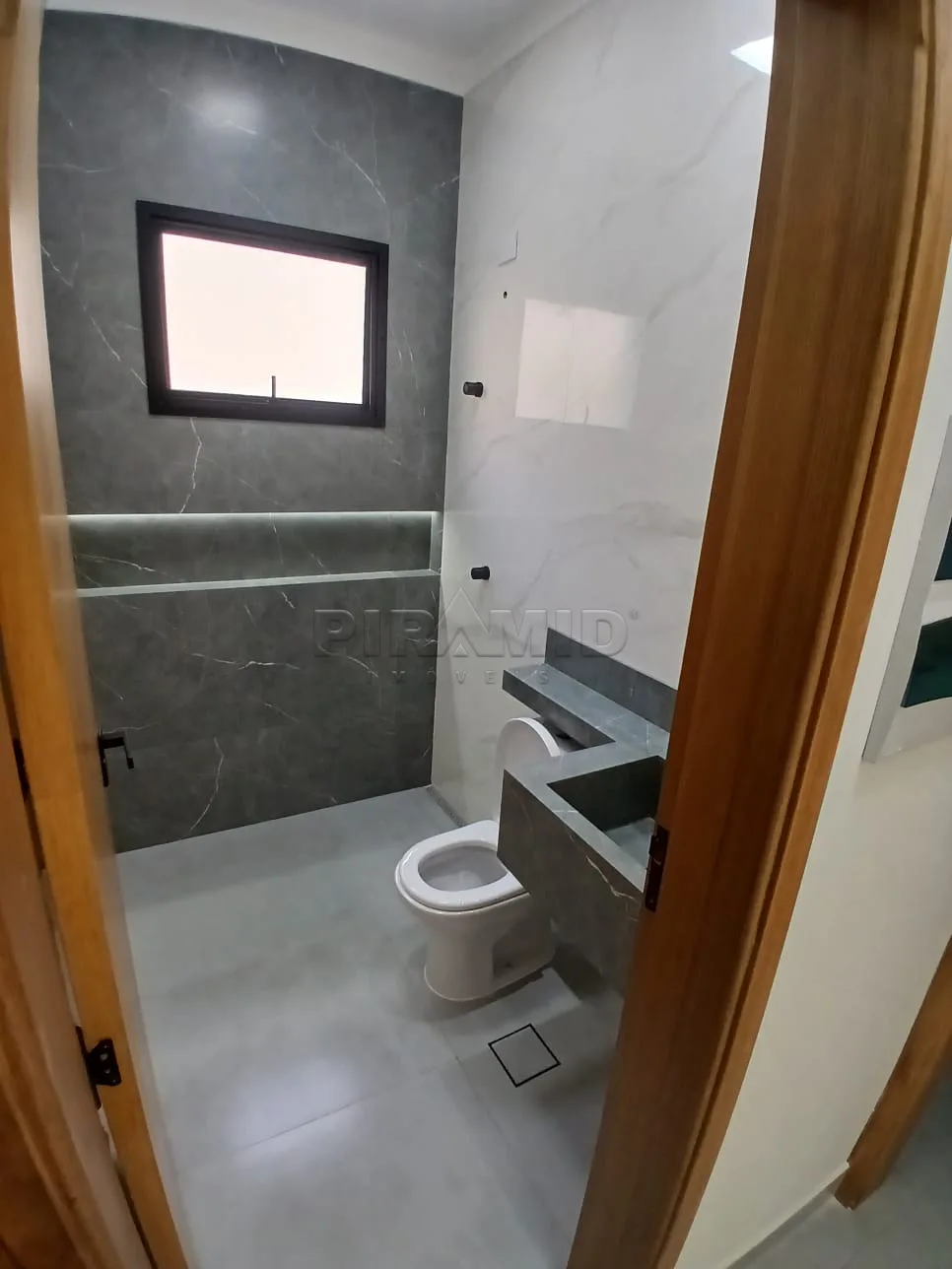 Comprar Casa / Padr&atilde;o em Ribeir&atilde;o Preto R$ 400.000,00 - Foto 8