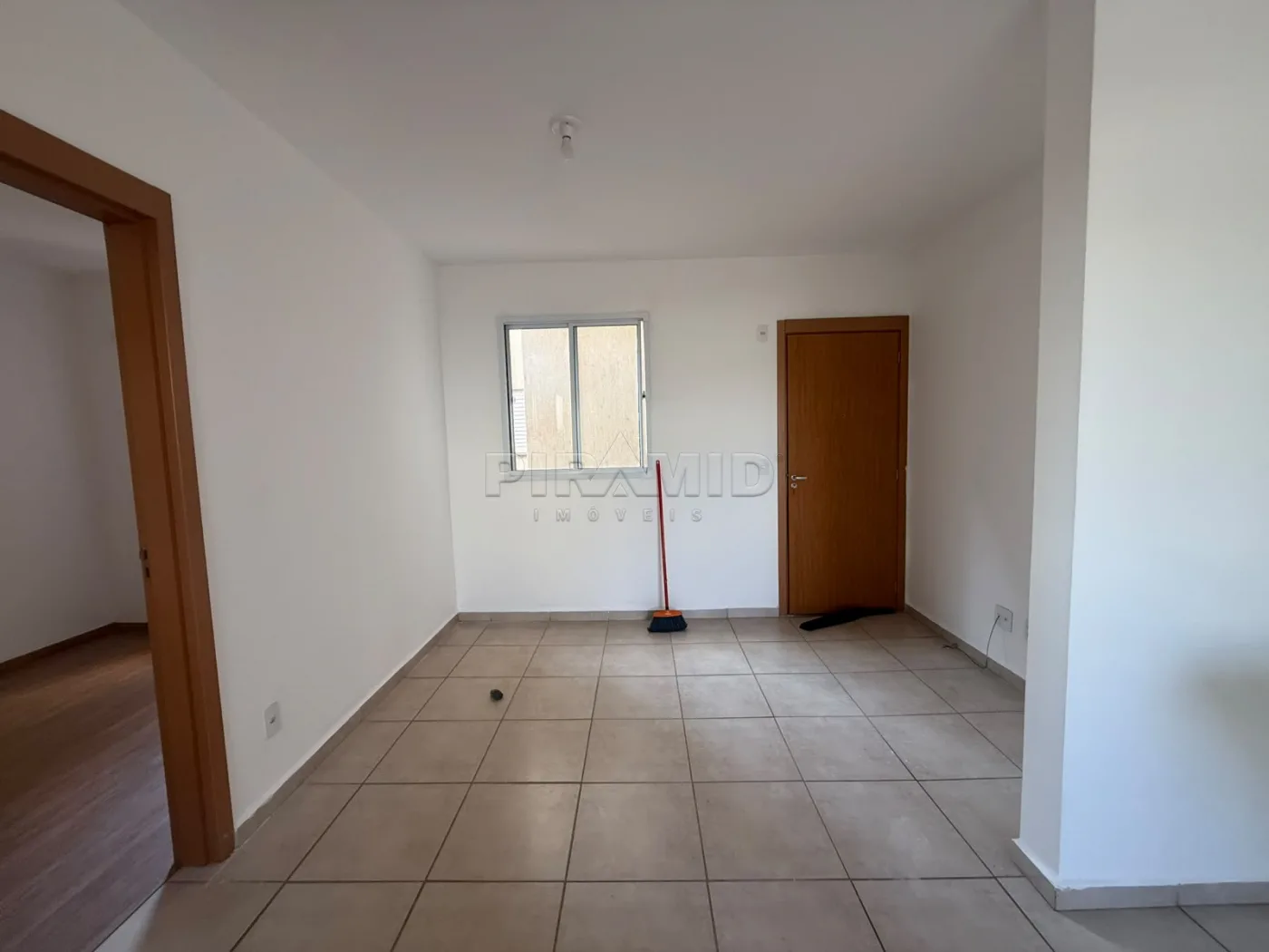 Alugar Apartamento / Padr&atilde;o em Ribeir&atilde;o Preto R$ 850,00 - Foto 2