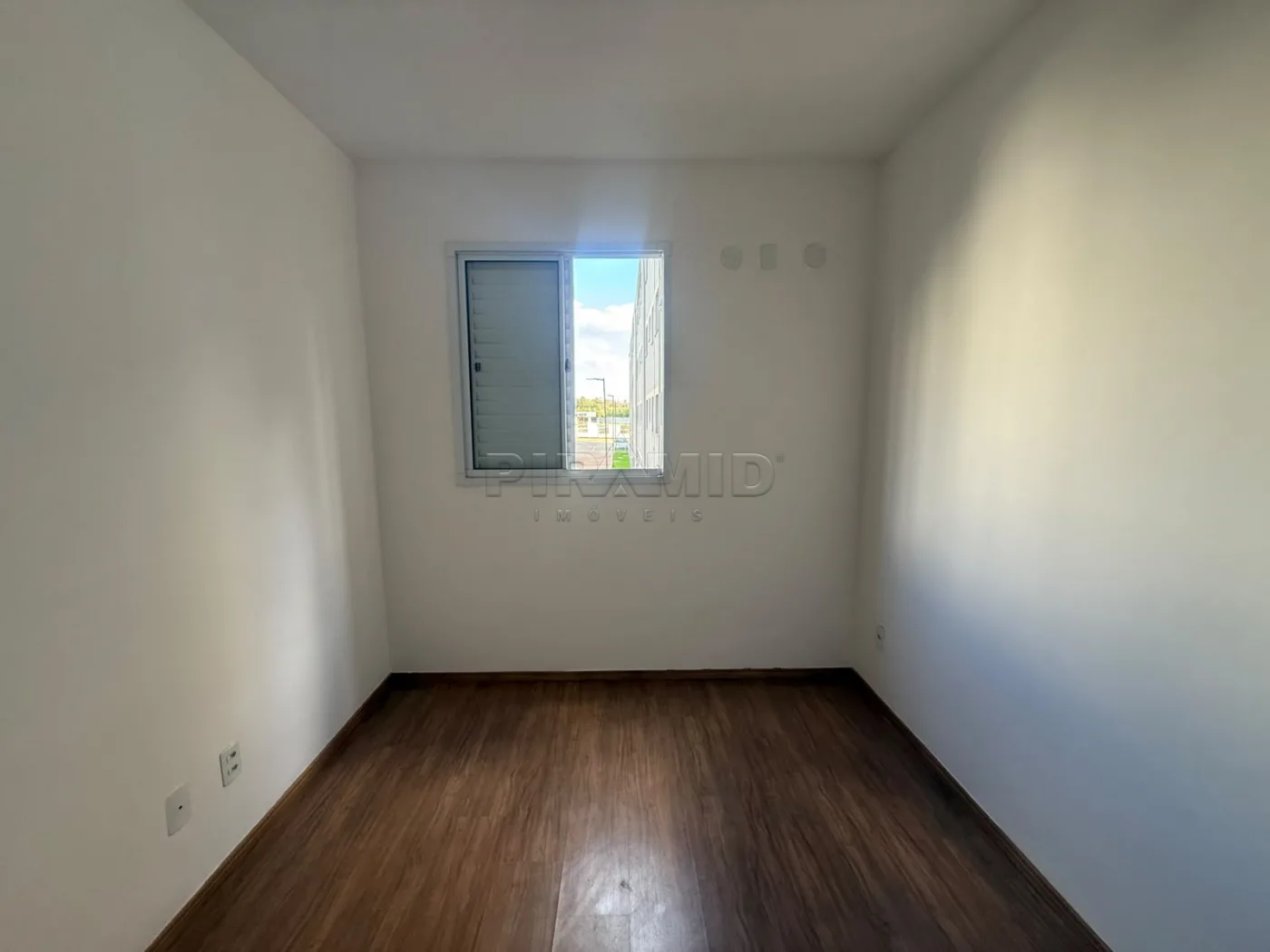 Alugar Apartamento / Padr&atilde;o em Ribeir&atilde;o Preto R$ 850,00 - Foto 3
