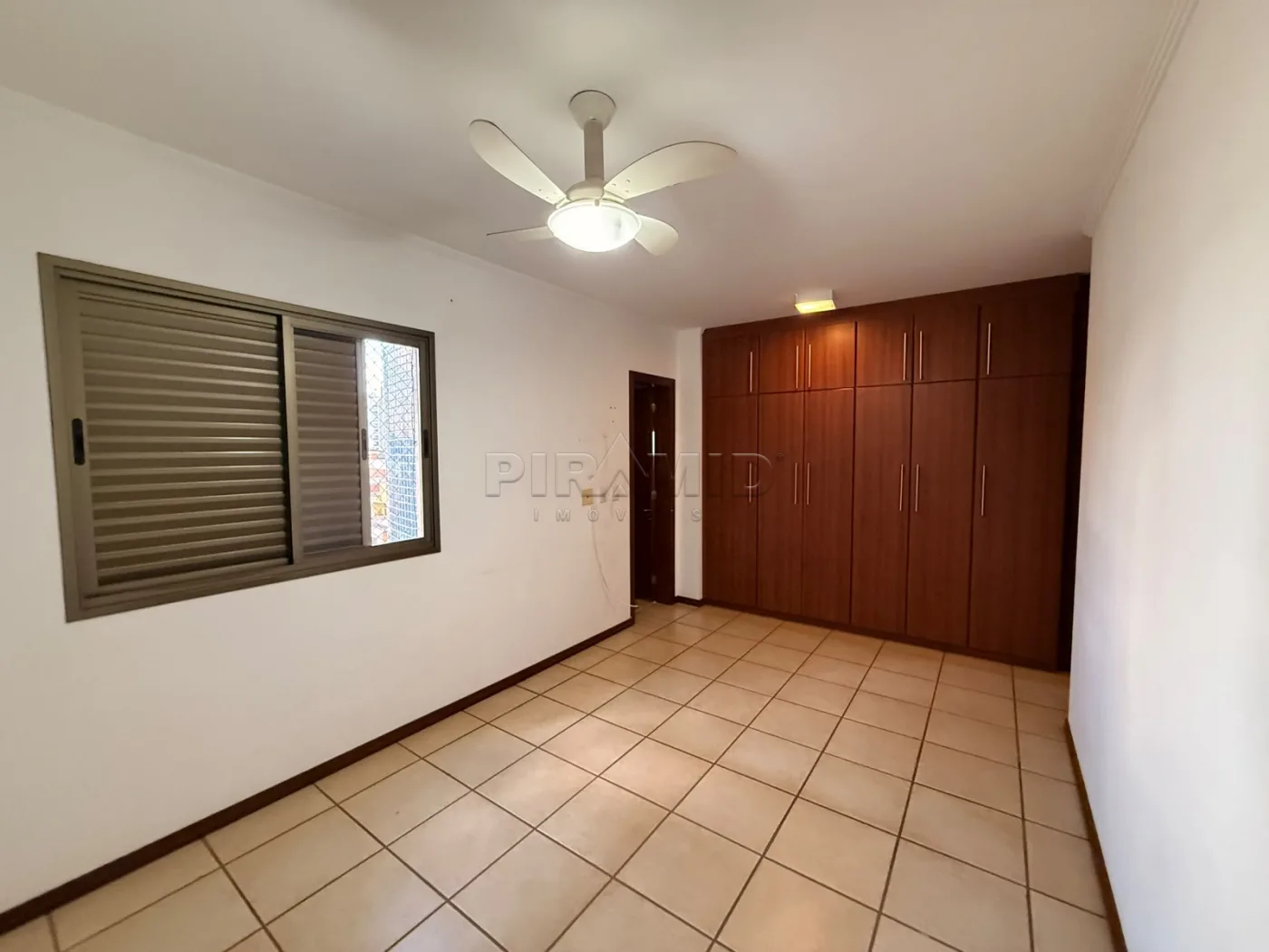 Alugar Apartamento / Padr&atilde;o em Ribeir&atilde;o Preto R$ 3.600,00 - Foto 13