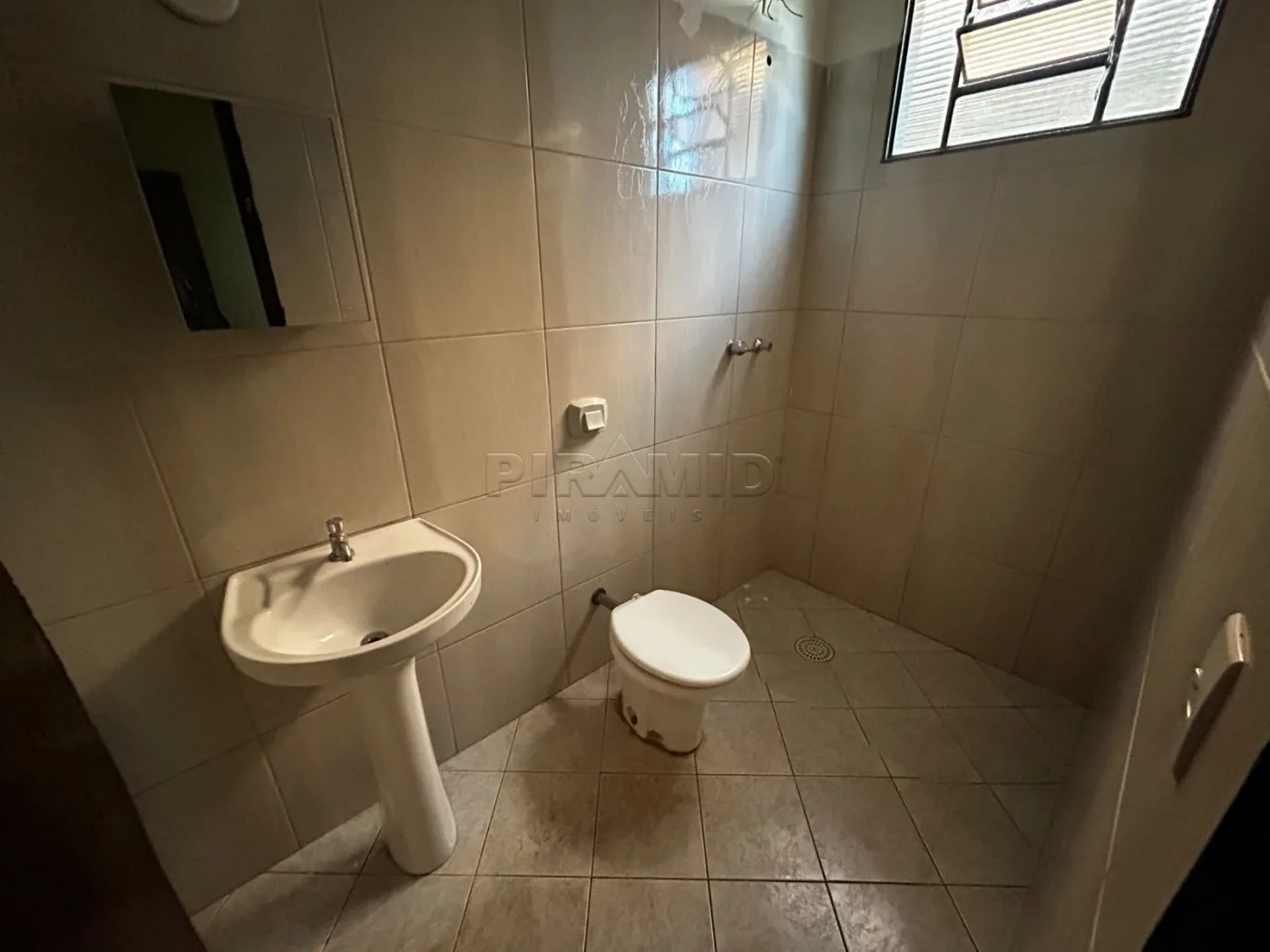 Alugar Casa / Padr&atilde;o em Ribeir&atilde;o Preto R$ 1.500,00 - Foto 7