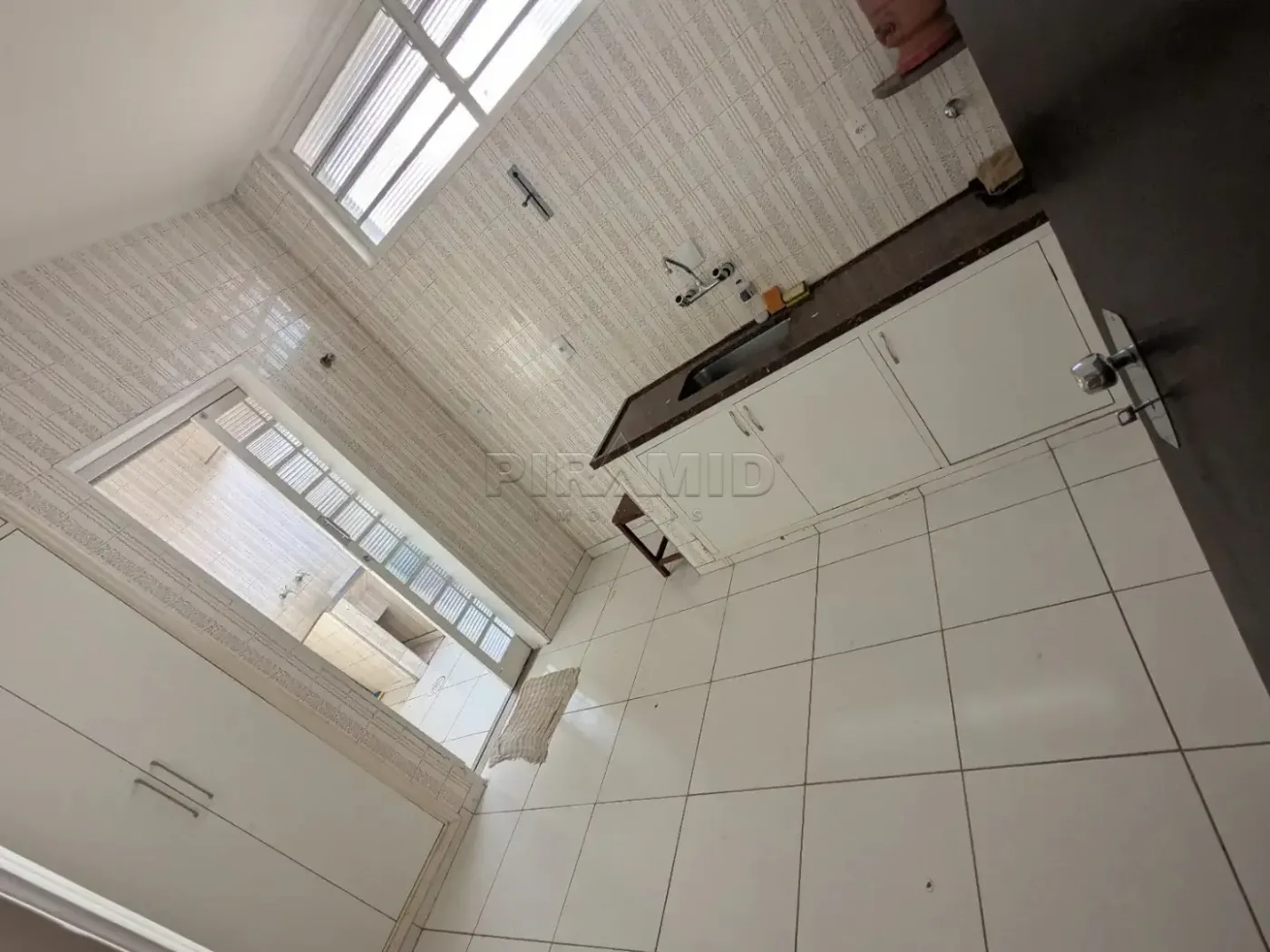 Comprar Casa / Padr&atilde;o em Ribeir&atilde;o Preto R$ 550.000,00 - Foto 17