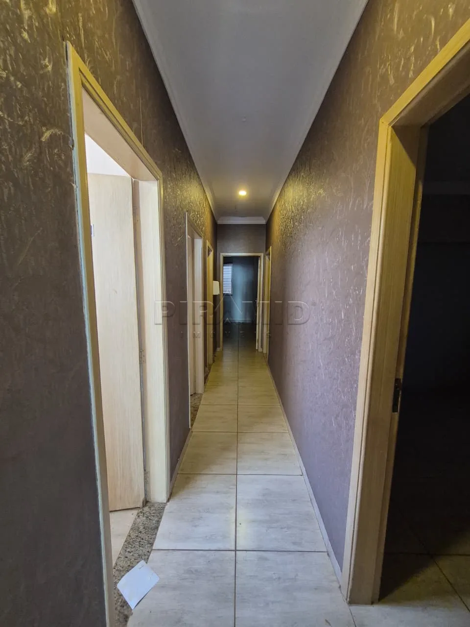 Alugar Comercial / Casa em Ribeir&atilde;o Preto R$ 3.500,00 - Foto 8