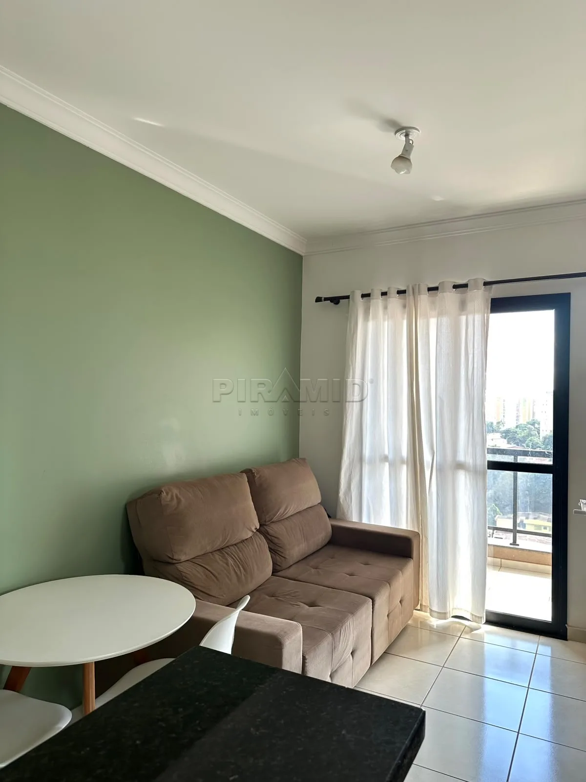 Alugar Apartamento / Padr&atilde;o em Ribeir&atilde;o Preto R$ 2.000,00 - Foto 3