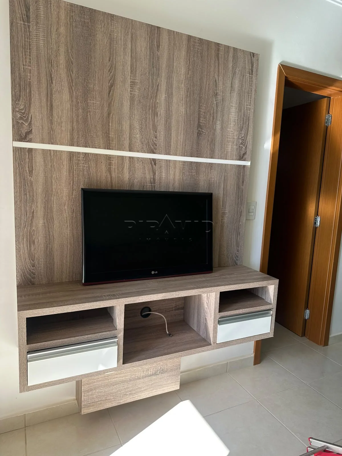 Alugar Apartamento / Padr&atilde;o em Ribeir&atilde;o Preto R$ 2.000,00 - Foto 5