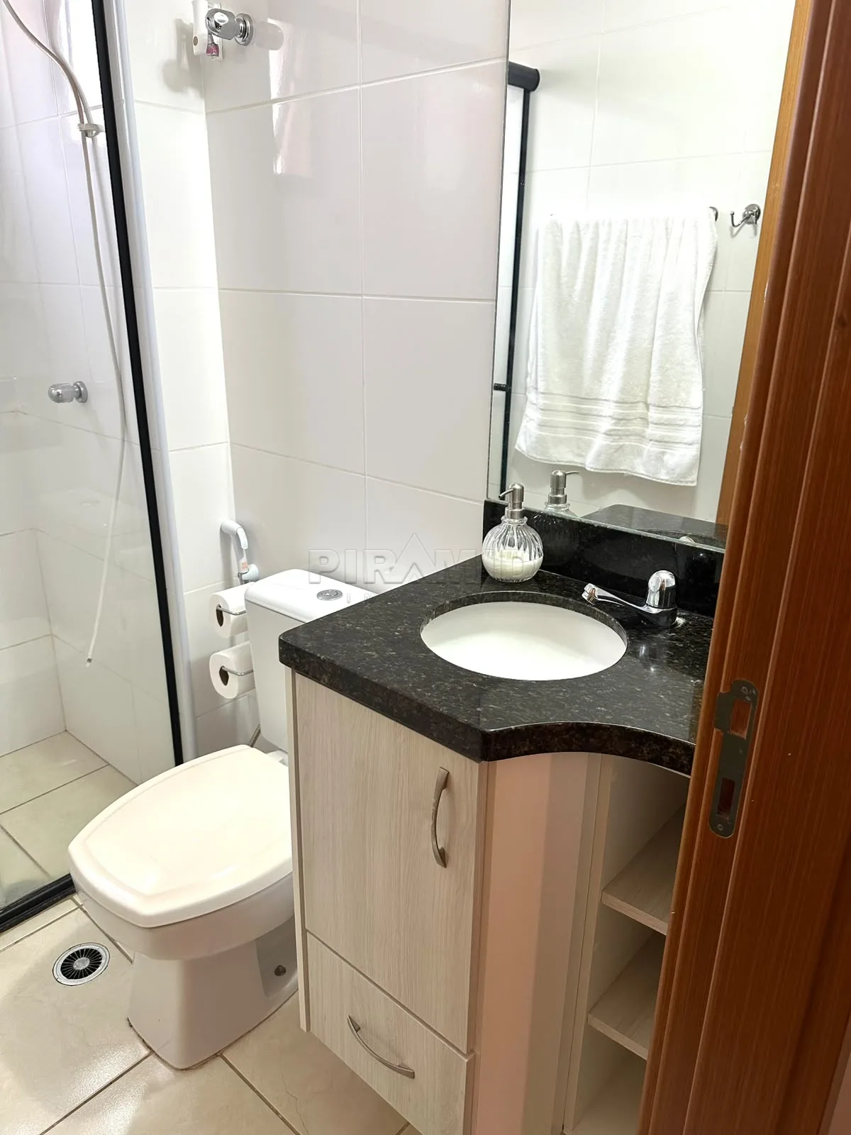 Alugar Apartamento / Padr&atilde;o em Ribeir&atilde;o Preto R$ 2.000,00 - Foto 8