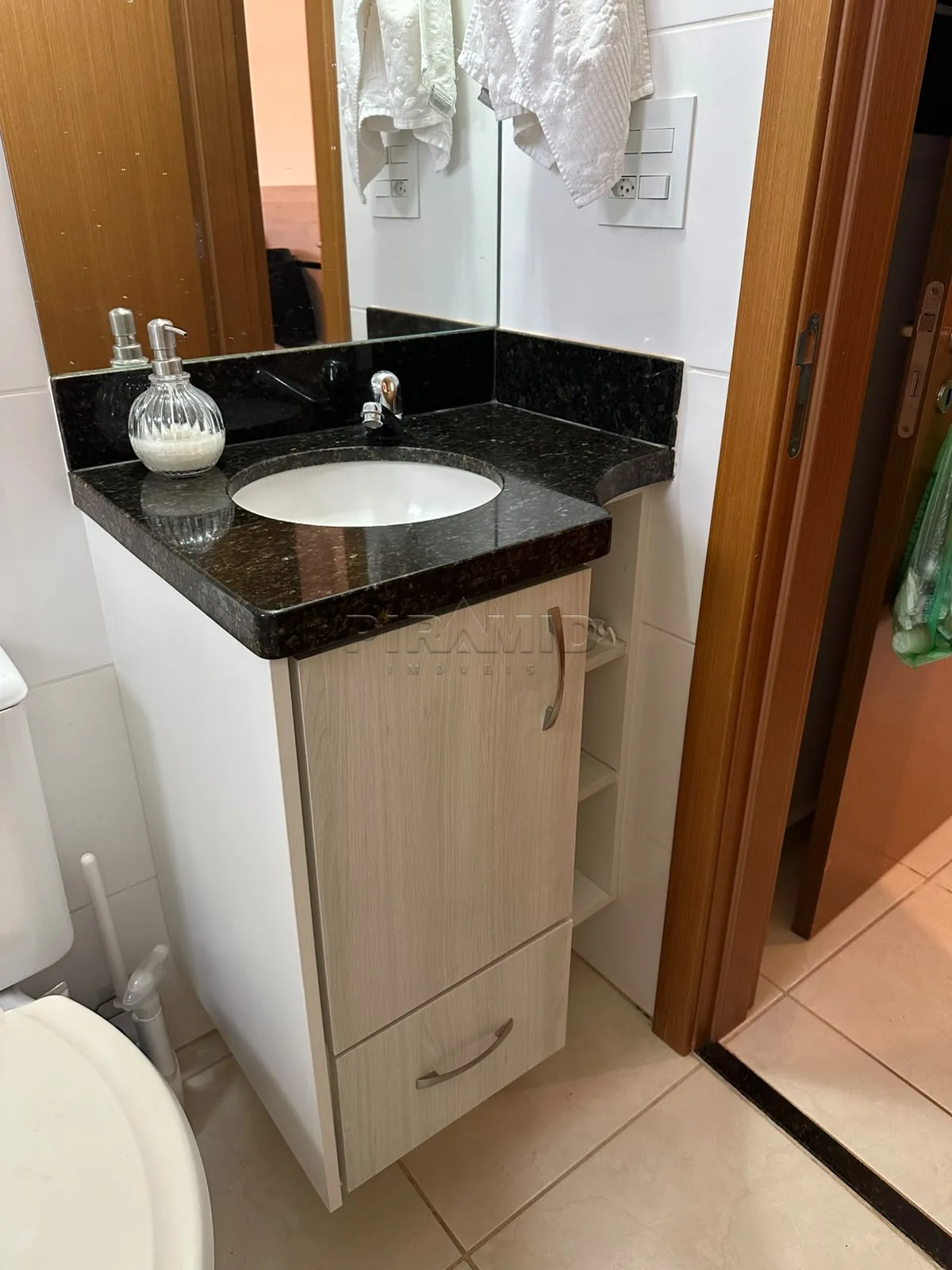 Alugar Apartamento / Padr&atilde;o em Ribeir&atilde;o Preto R$ 2.000,00 - Foto 9