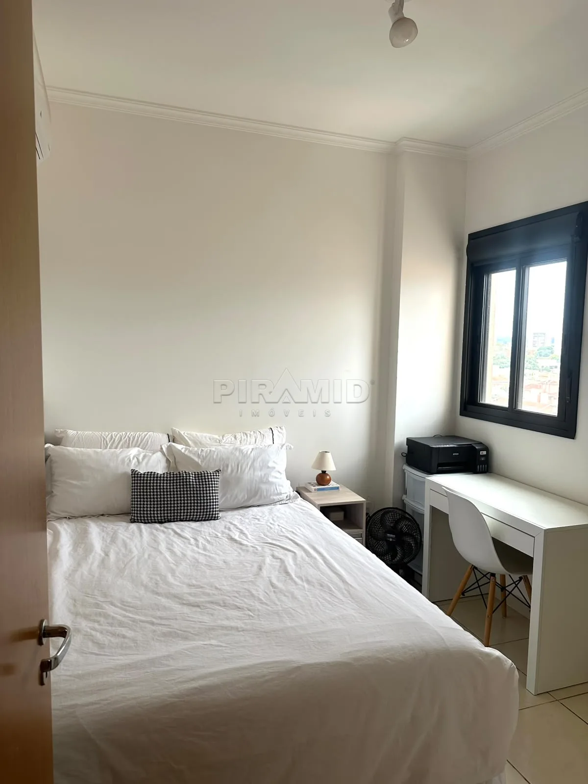 Alugar Apartamento / Padr&atilde;o em Ribeir&atilde;o Preto R$ 2.000,00 - Foto 11
