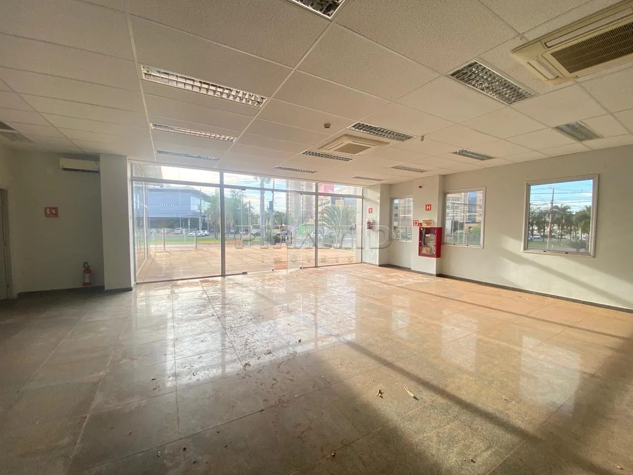 Alugar Comercial / Pr&eacute;dio em Ribeir&atilde;o Preto R$ 360.000,00 - Foto 3