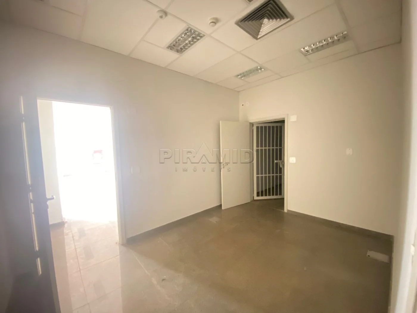 Alugar Comercial / Pr&eacute;dio em Ribeir&atilde;o Preto R$ 360.000,00 - Foto 4